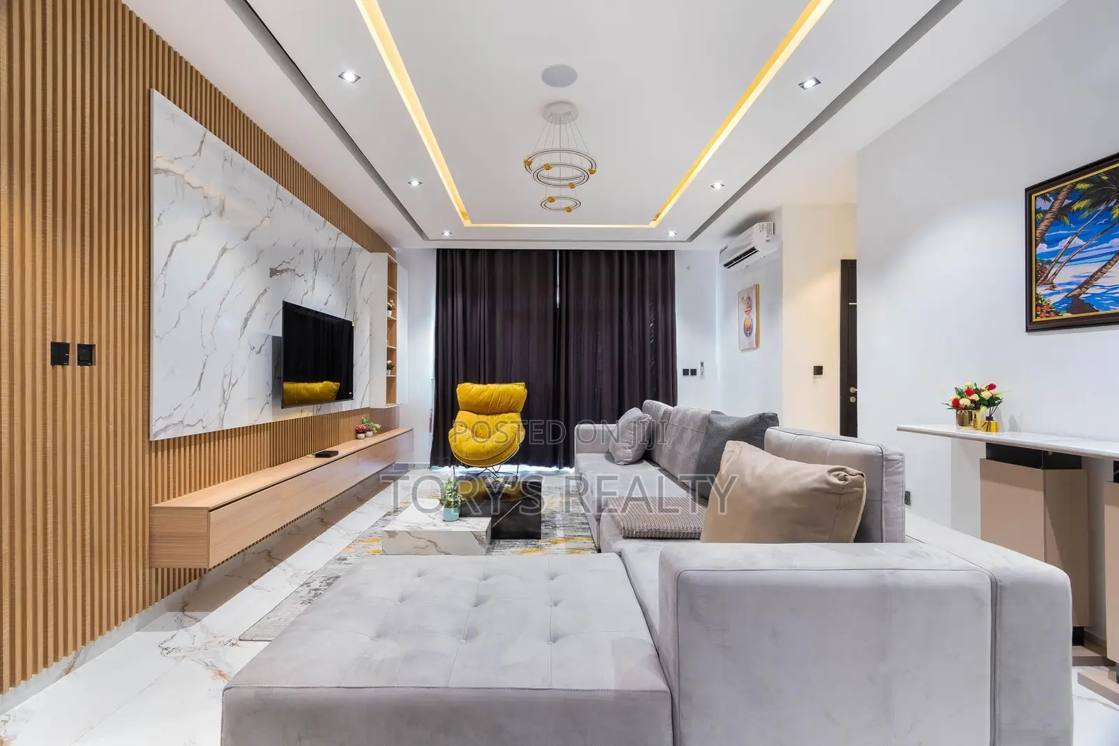 Luxuriously Furnished 2 Bedroom Apartment