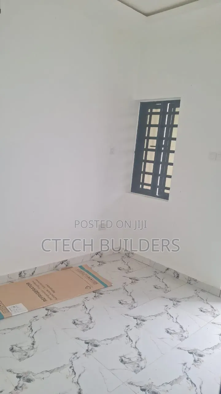 1bdrm Block of Flats in Benin City for rent