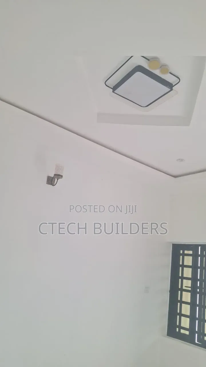 1bdrm Block of Flats in Benin City for rent