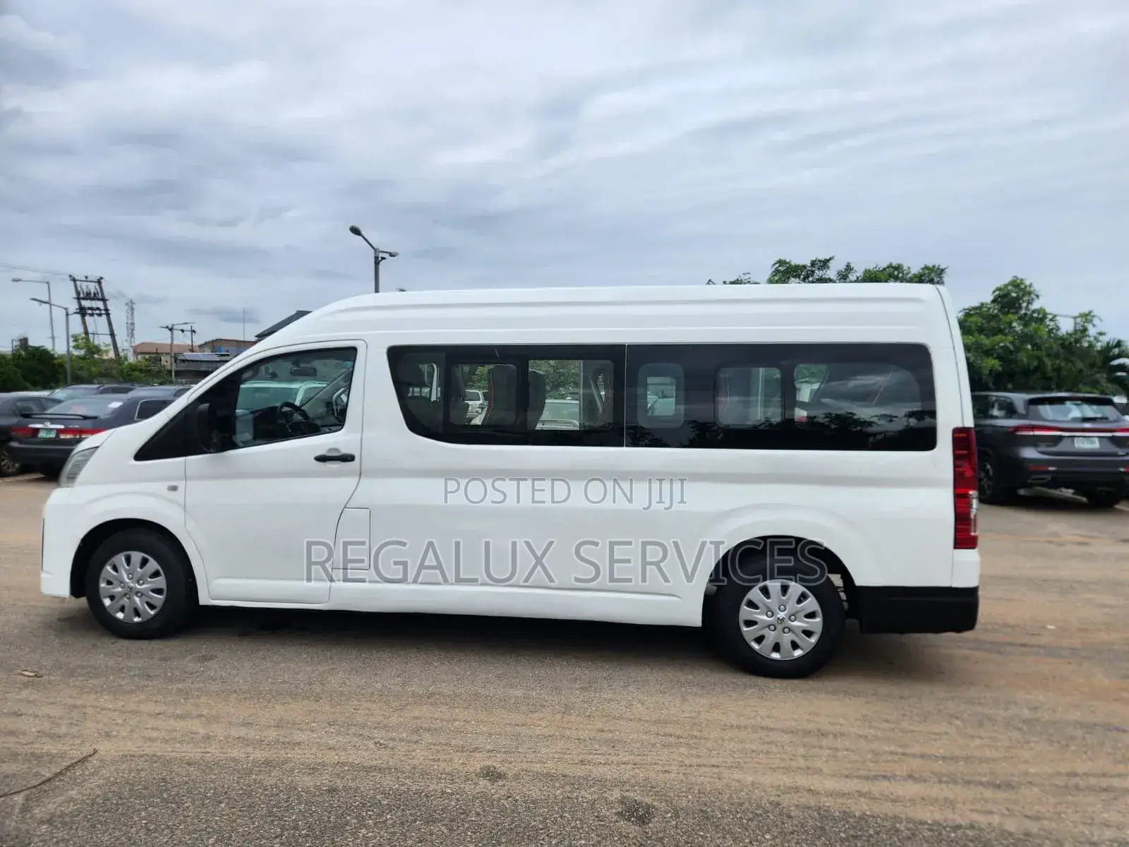 Toyota HiAce 2023 White