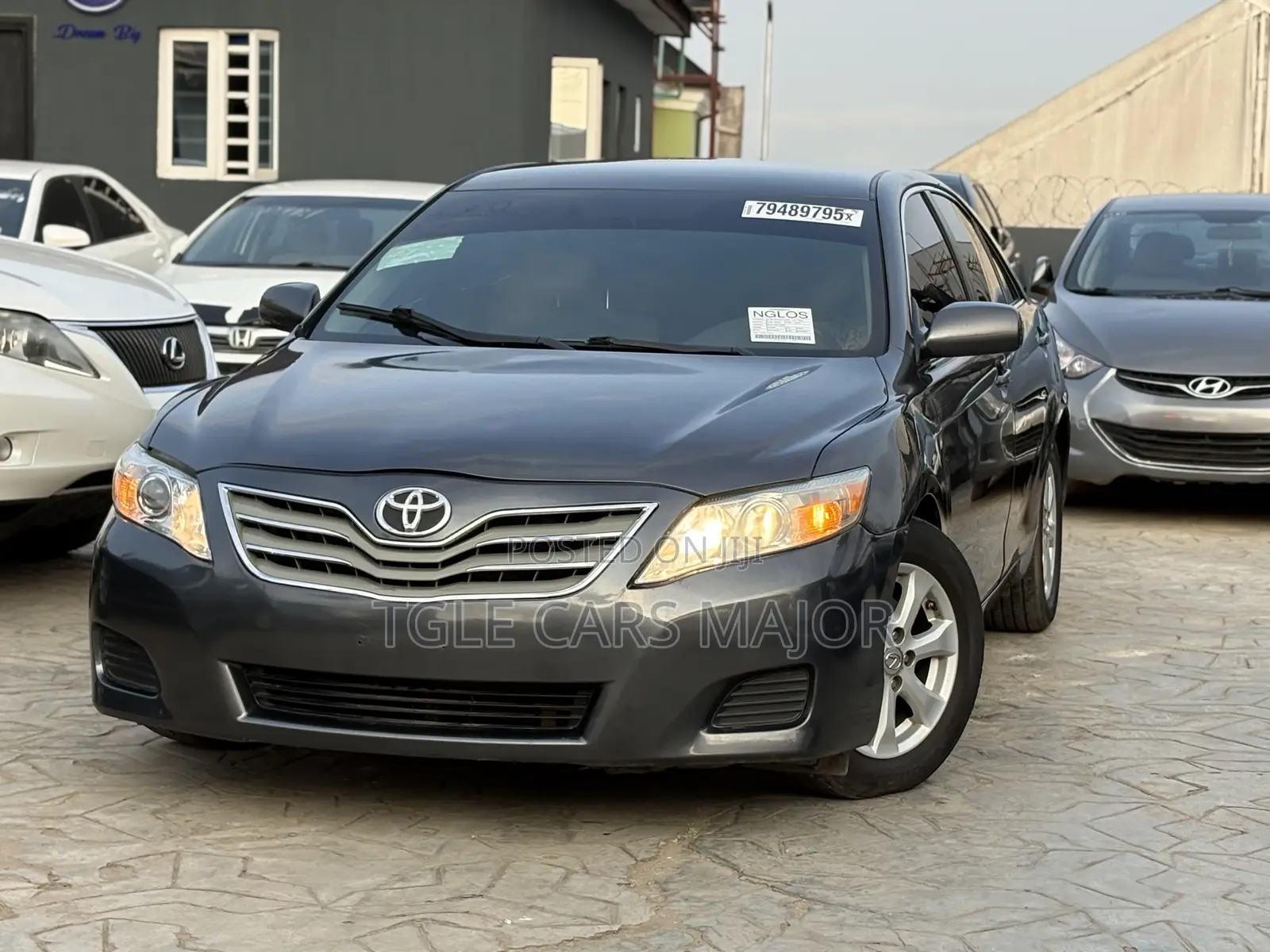 Toyota Camry LE V6 4dr Sedan (3.5L 6cyl 6AM) 2010 Gray