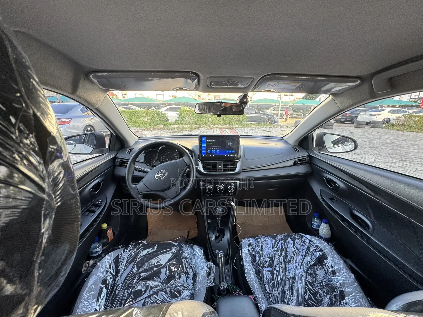 Toyota Yaris 1.5 Sedan L 2020 White