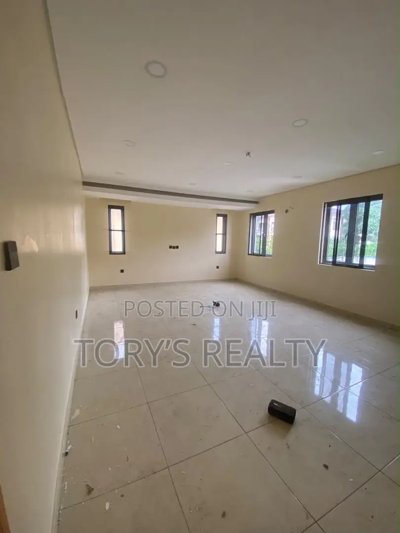4bdrm Duplex in Abacha Estate for rent