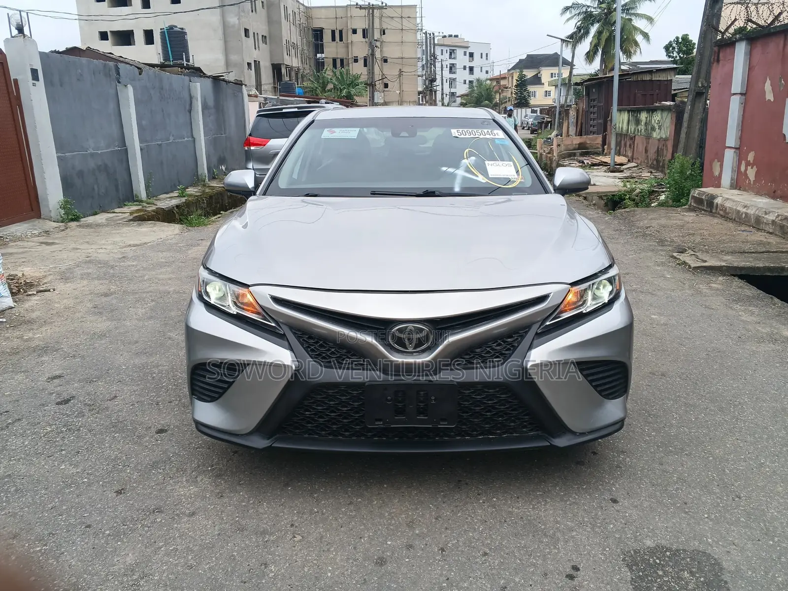 Toyota Camry SE (2.5L 4cyl 8A) 2019 Silver