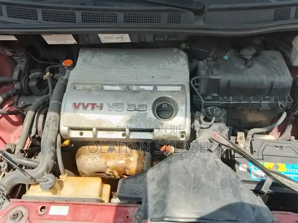 Toyota Sienna 2005 Red
