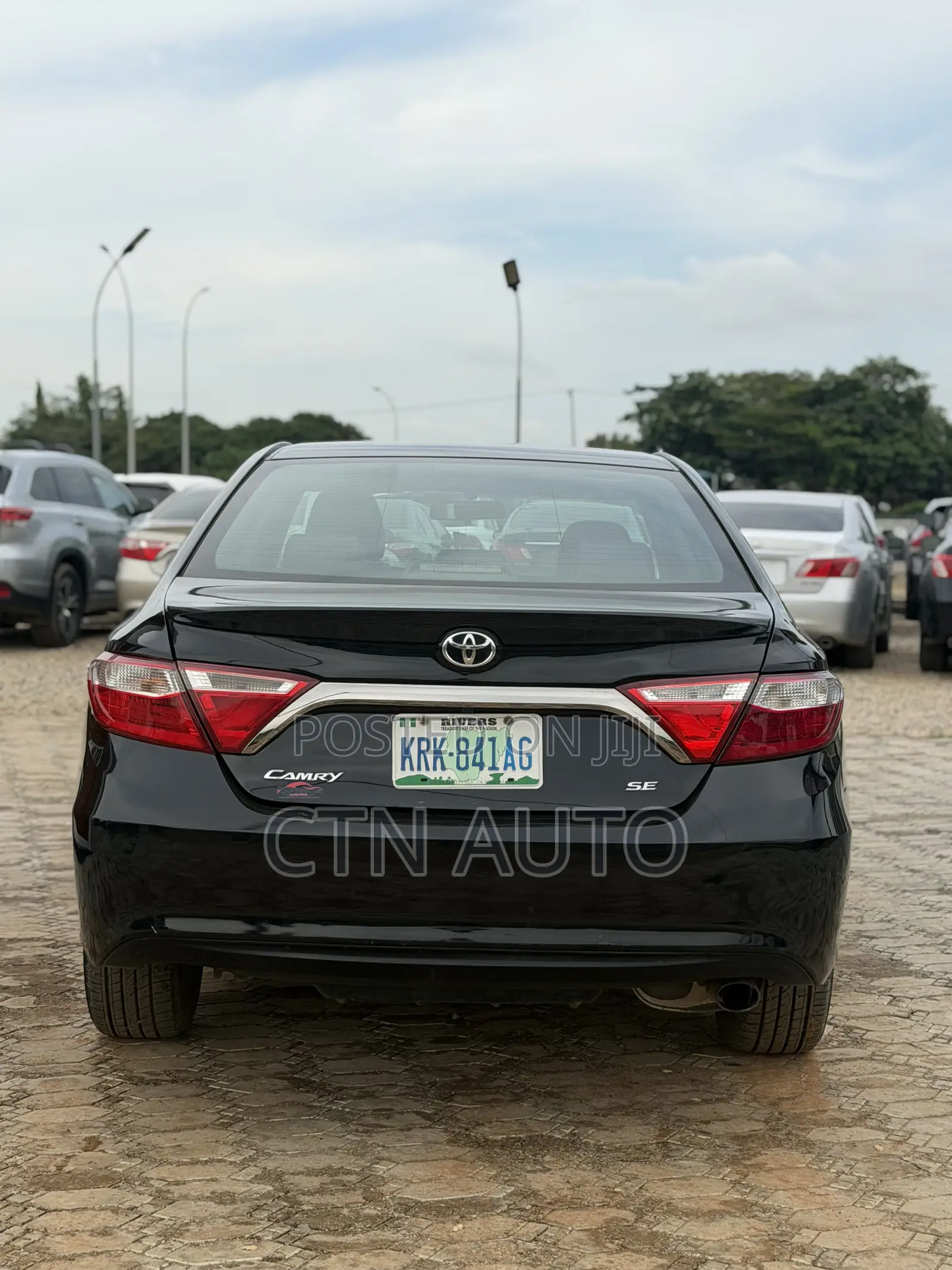 Toyota Camry SE 4dr Sedan (2.5L 4cyl 6A) 2015 Gray