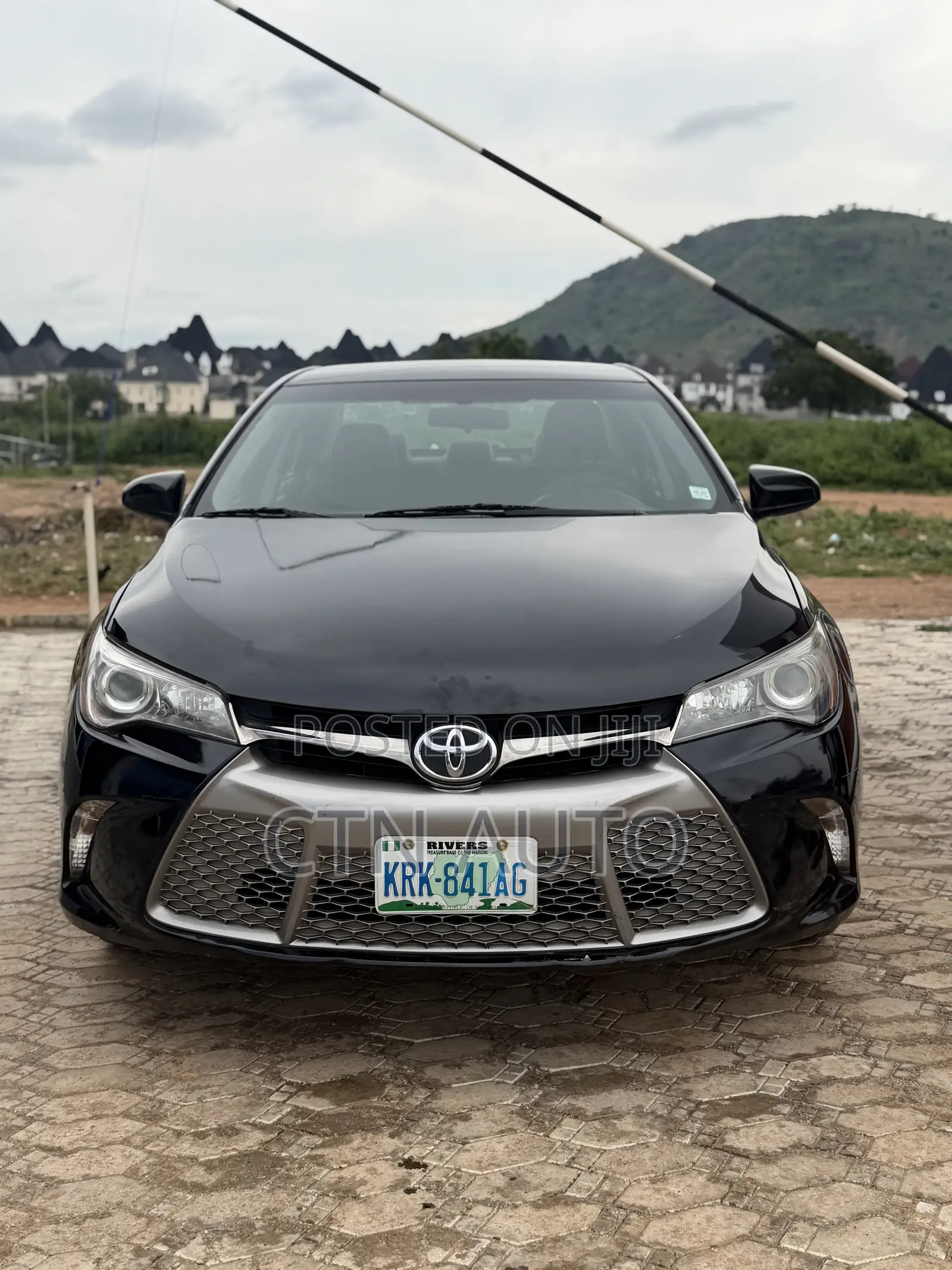 Toyota Camry SE 4dr Sedan (2.5L 4cyl 6A) 2015 Gray