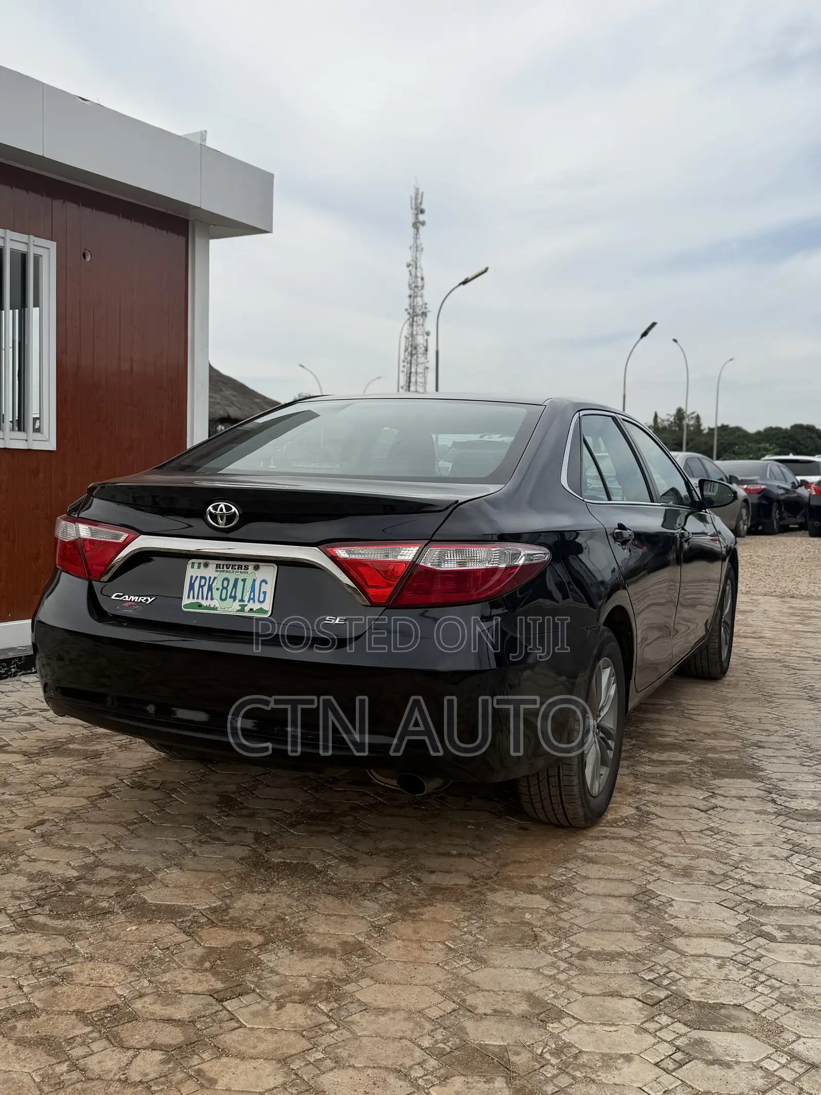Toyota Camry SE 4dr Sedan (2.5L 4cyl 6A) 2015 Gray