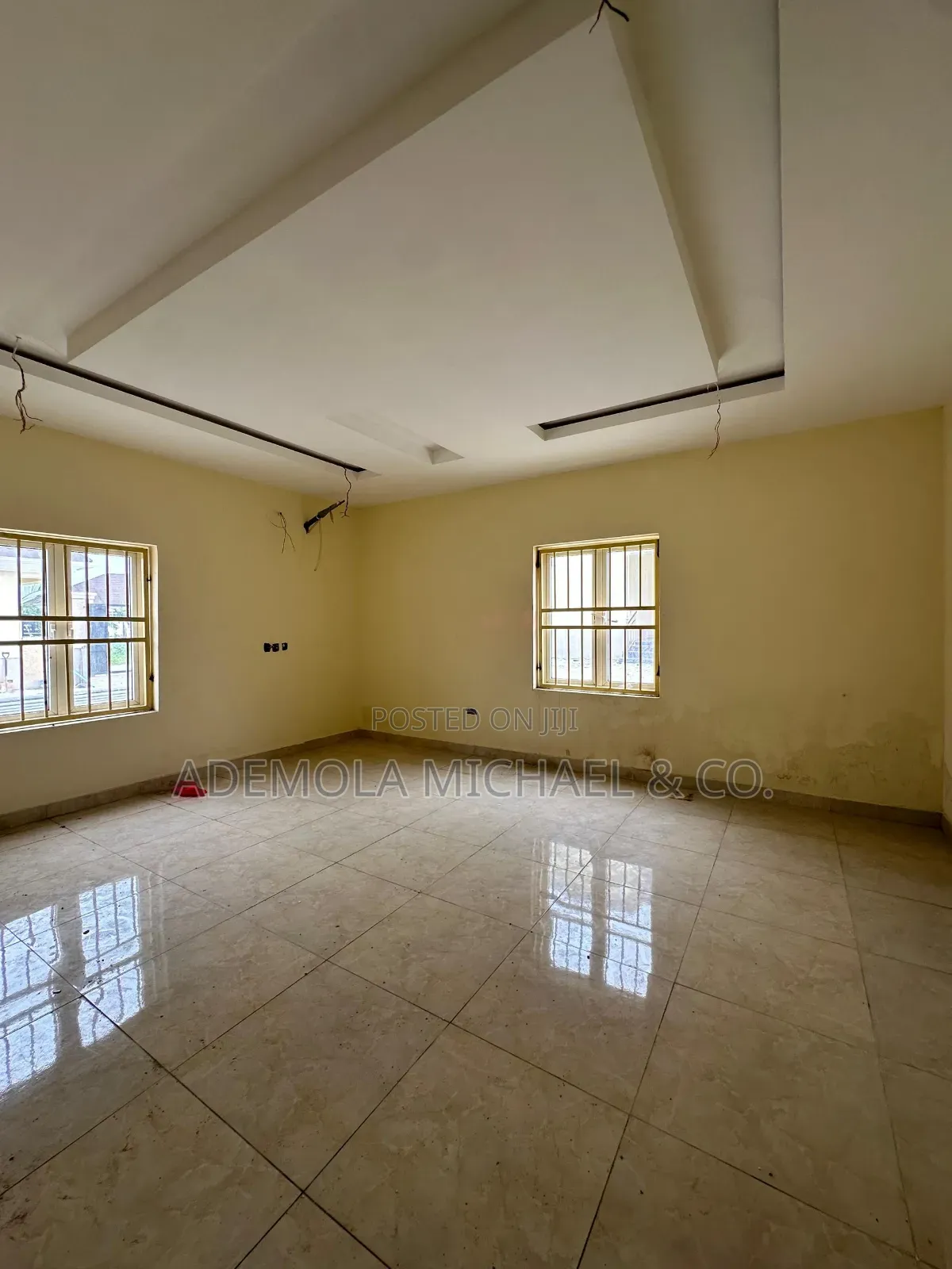 3bdrm Block of Flats in Admiralty Estate for rent
