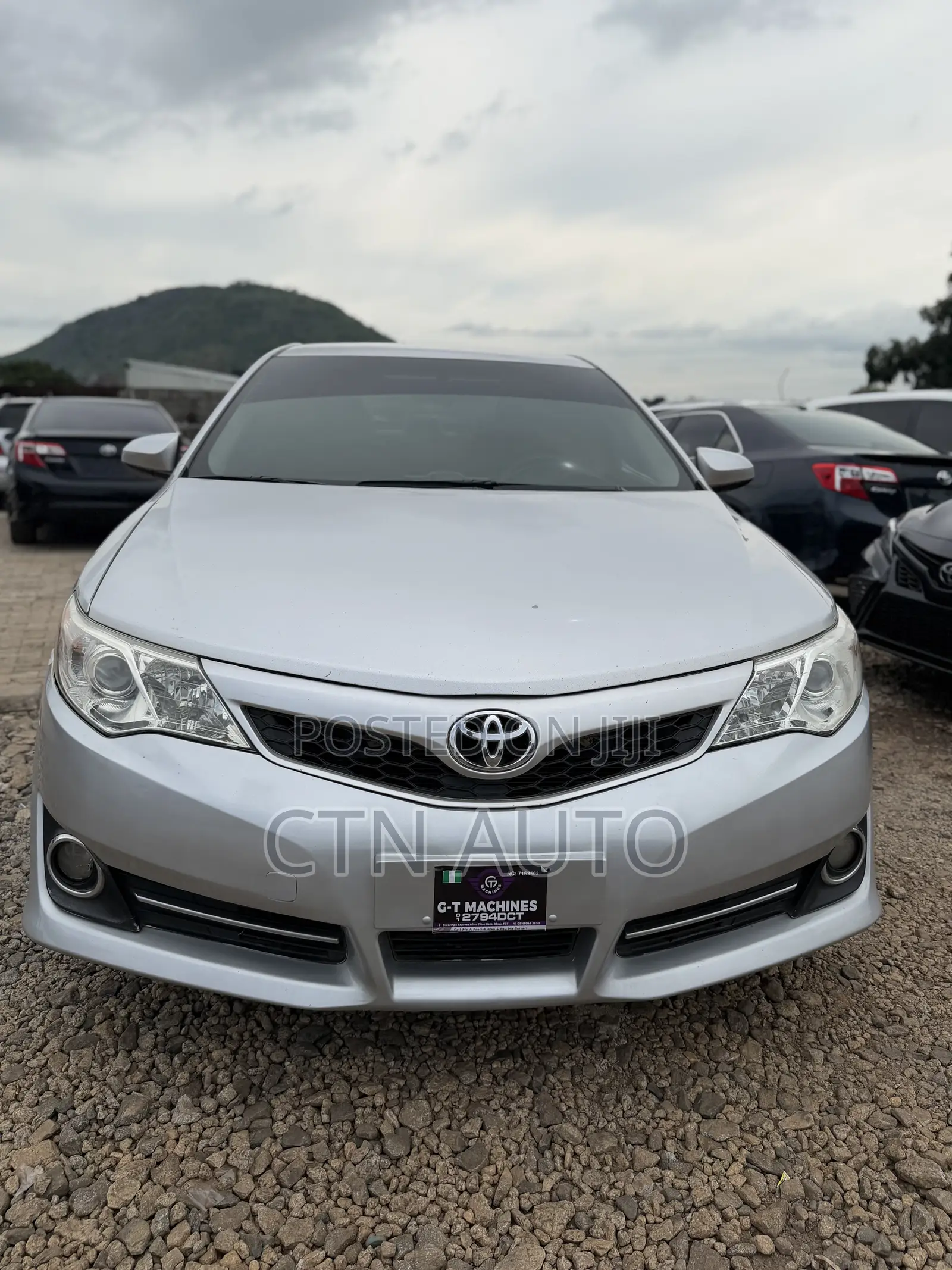 Toyota Camry SE 4dr Sedan (2.5L 4cyl 6A) 2013 Silver