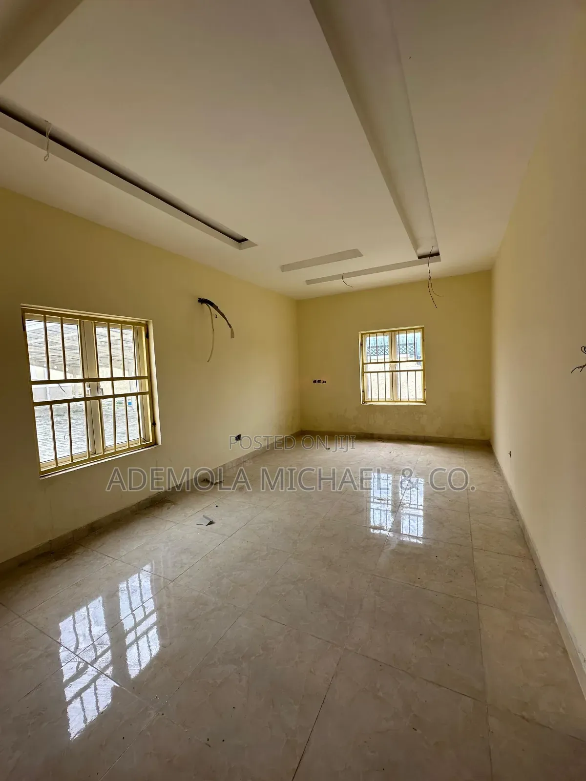 3bdrm Block of Flats in Admiralty Estate for rent