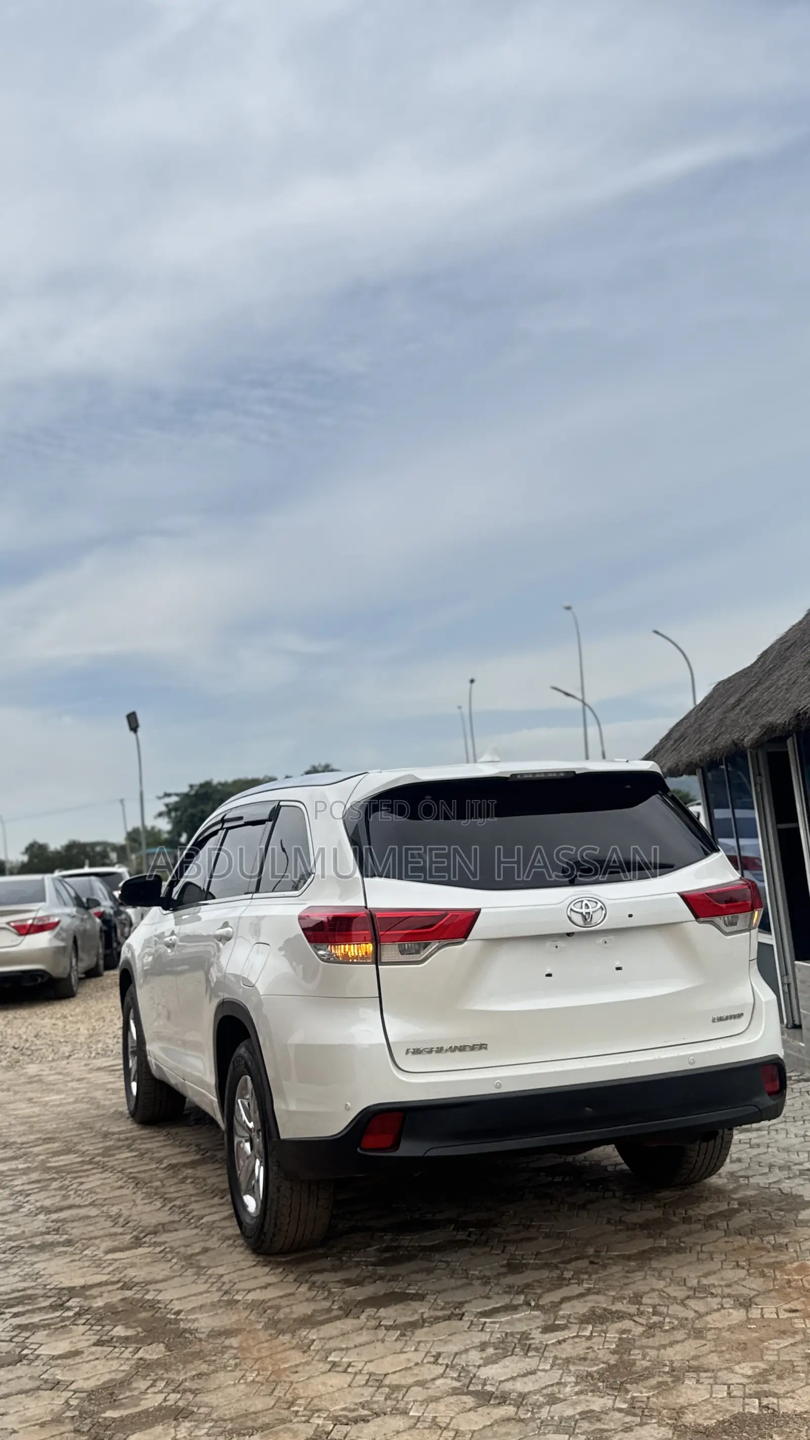 Toyota Highlander Limited Platinum 4dr SUV AWD (3.5L 6cyl 6A) 2014