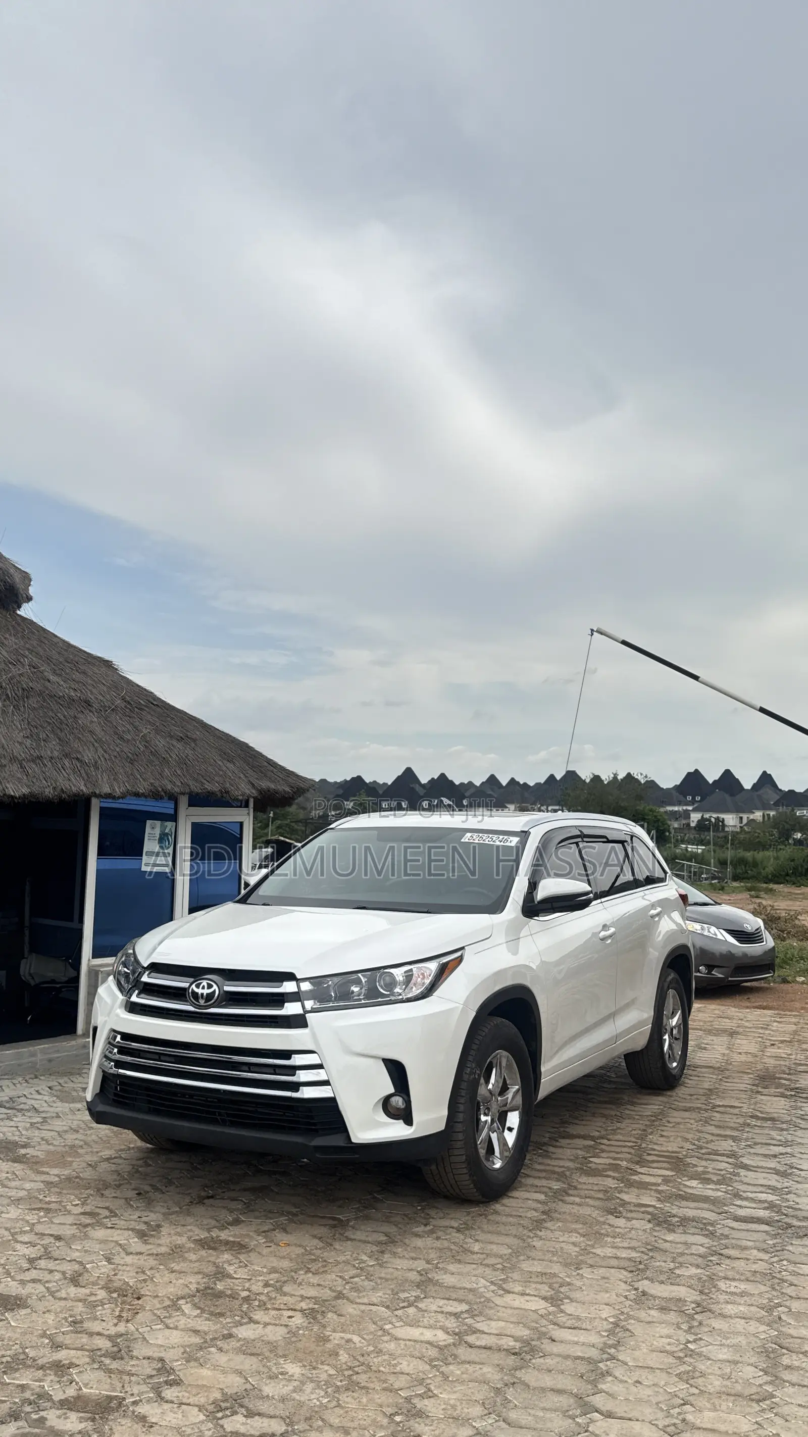 Toyota Highlander Limited Platinum 4dr SUV AWD (3.5L 6cyl 6A) 2014