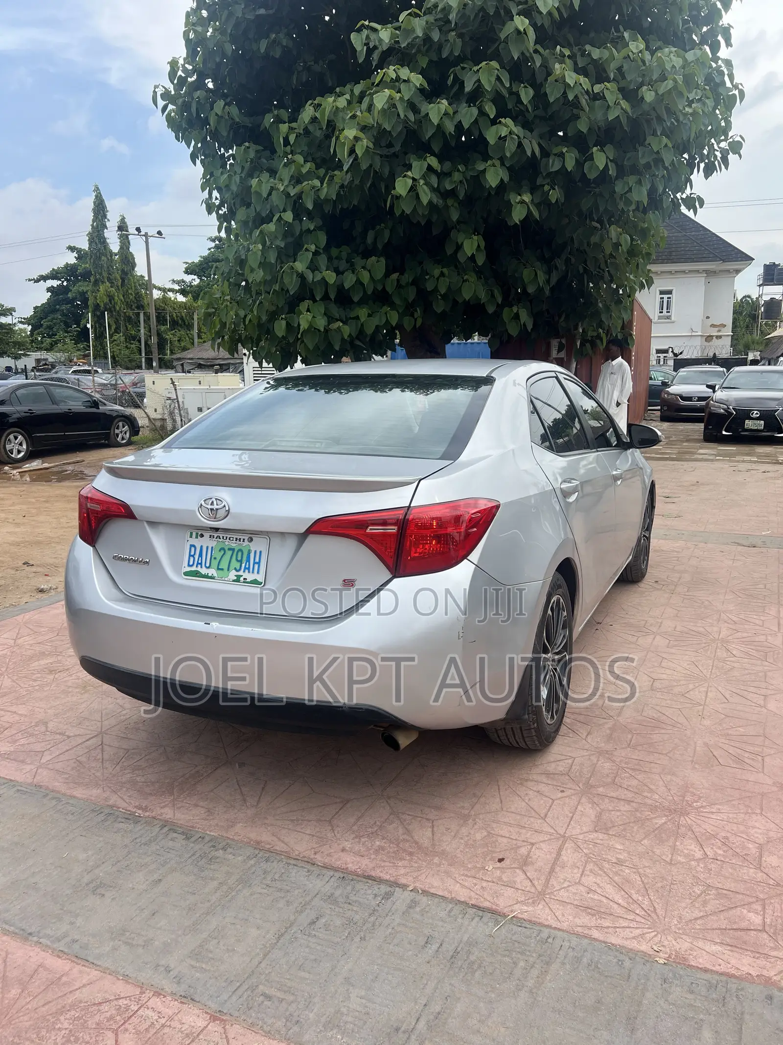 Toyota Corolla 2015 Silver
