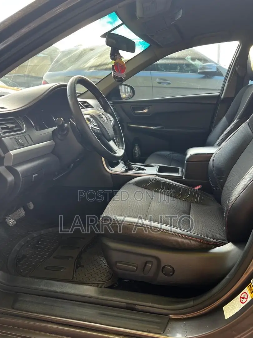 Toyota Camry 2016 Gray