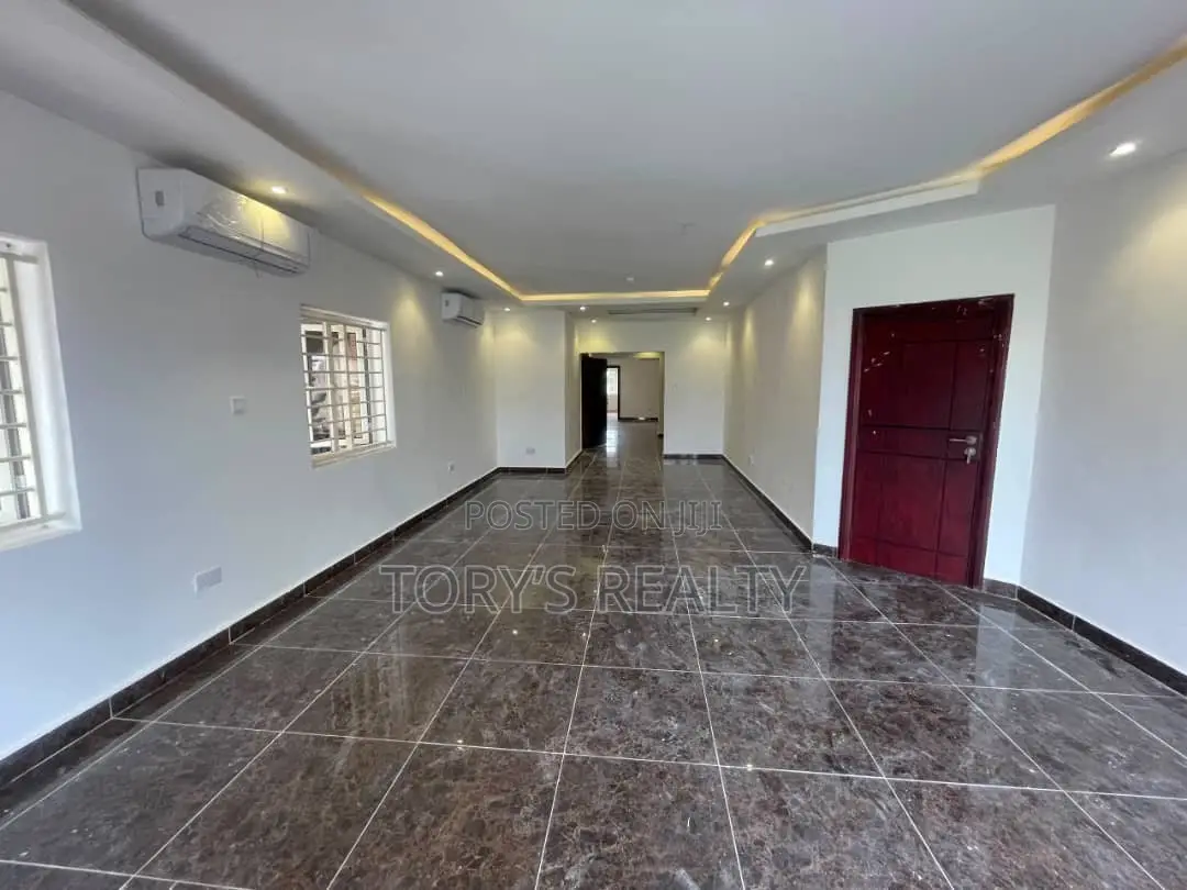4bdrm Apartment in Banana Island for rent