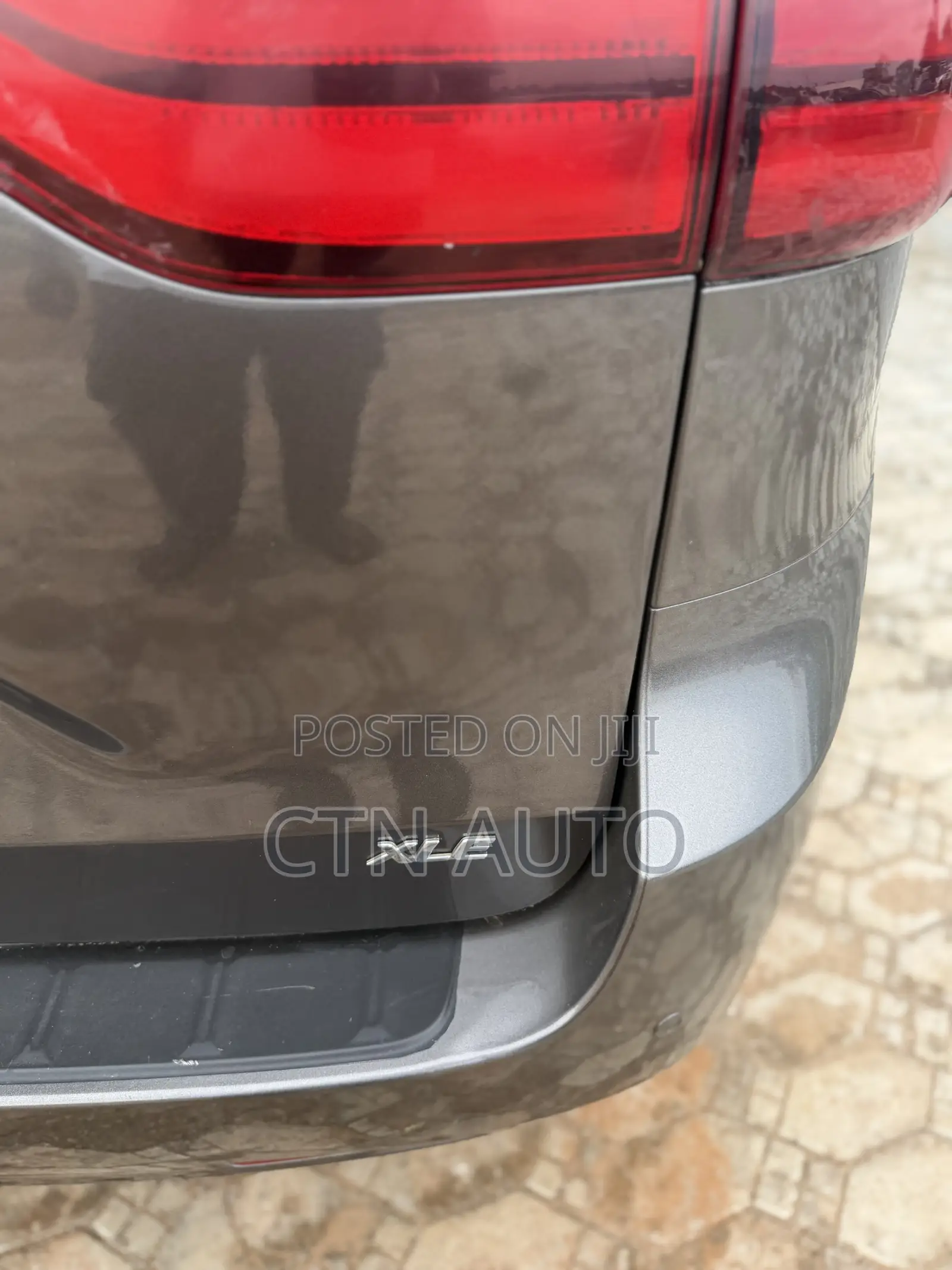 Toyota Sienna XLE Premium 7 Passenger (3.5L 6cyl 6A) 2016 Gray