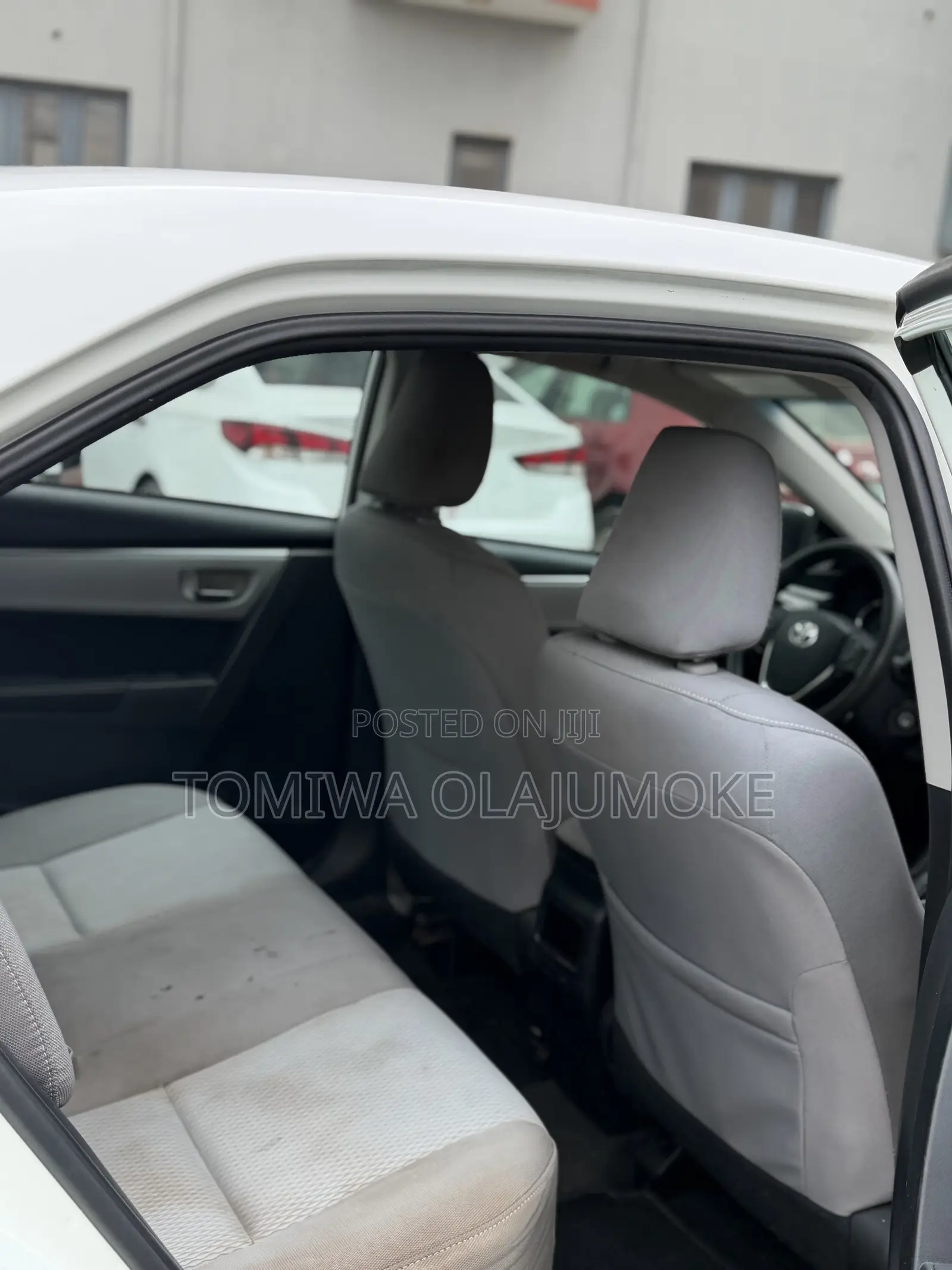 Toyota Corolla LE 4dr Sedan (1.8L 4cyl CVT) 2016 White