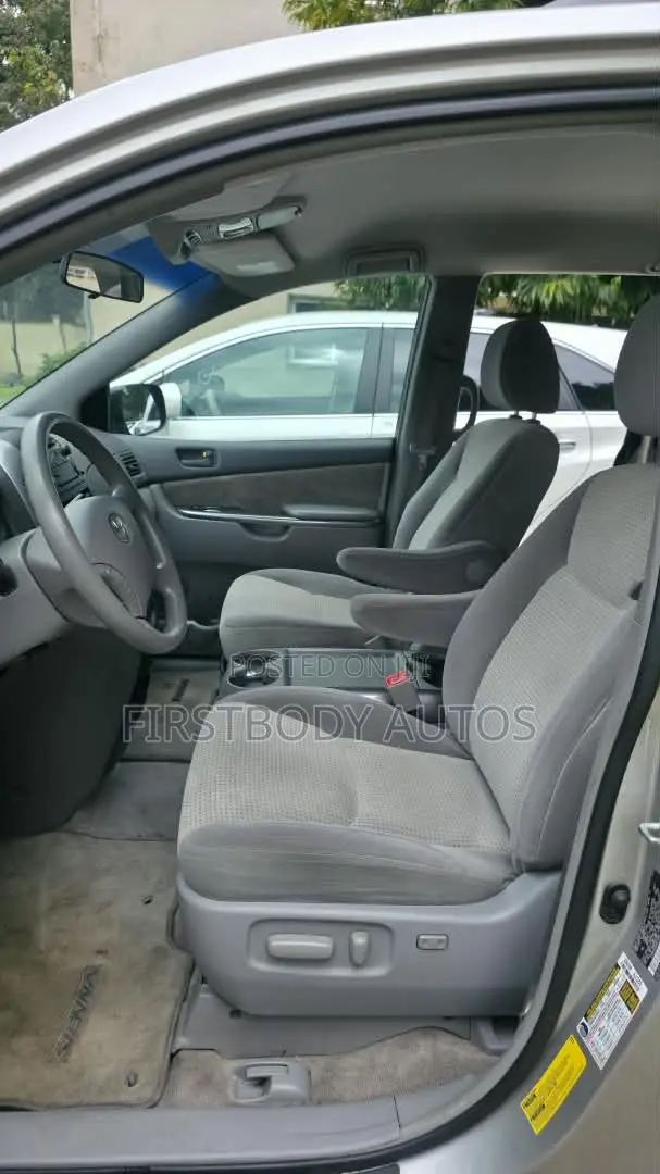 Toyota Sienna 2006 Gray