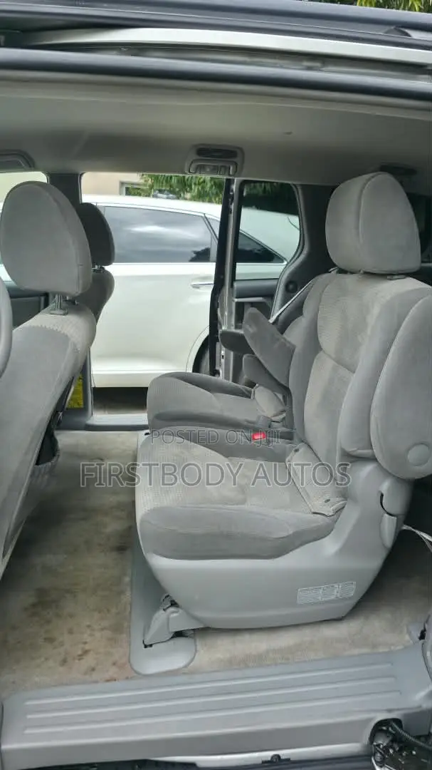 Toyota Sienna 2006 Gray