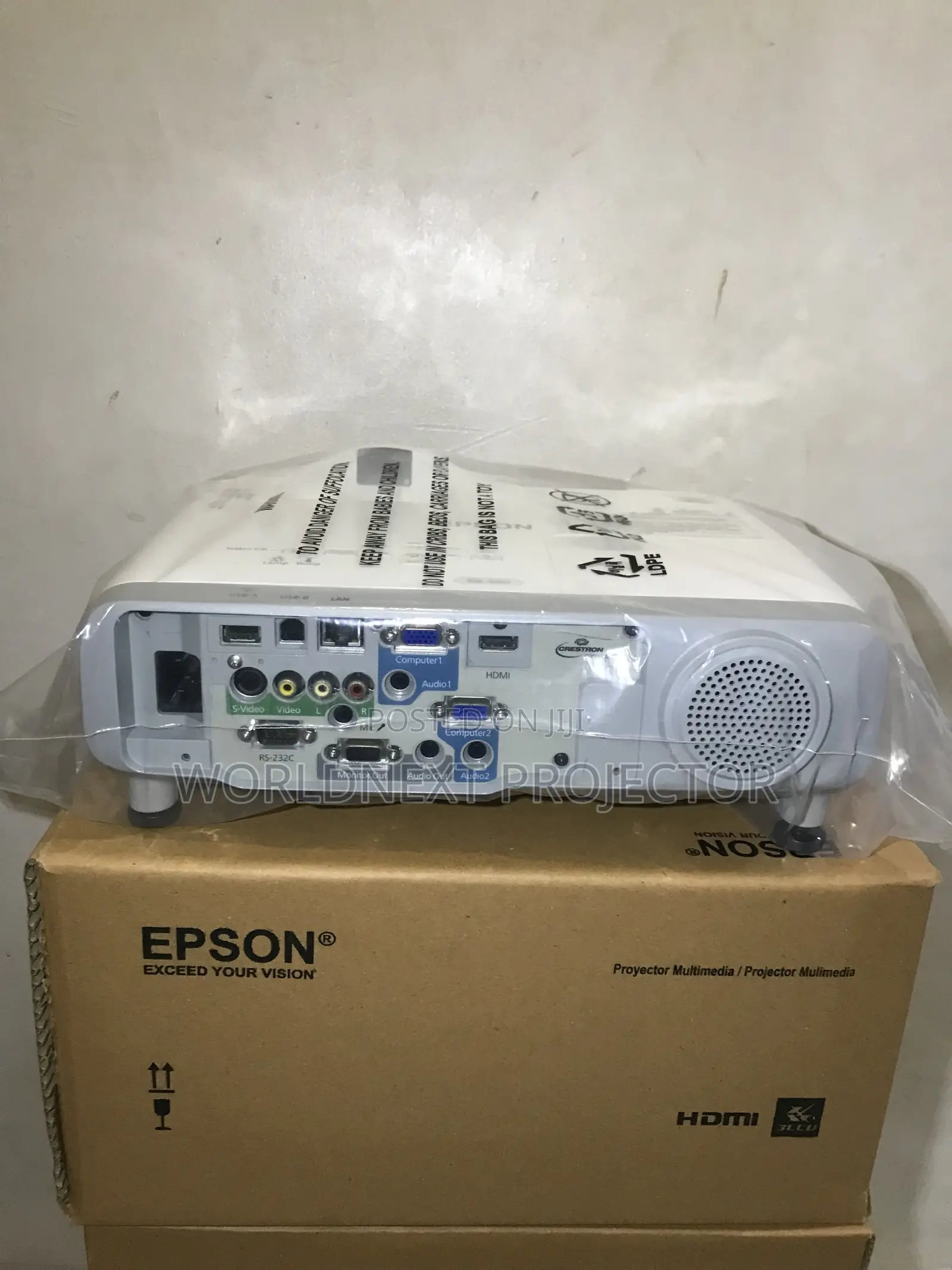 Epson EB-535W: Big-Screen Impact From a Short Throw Distance