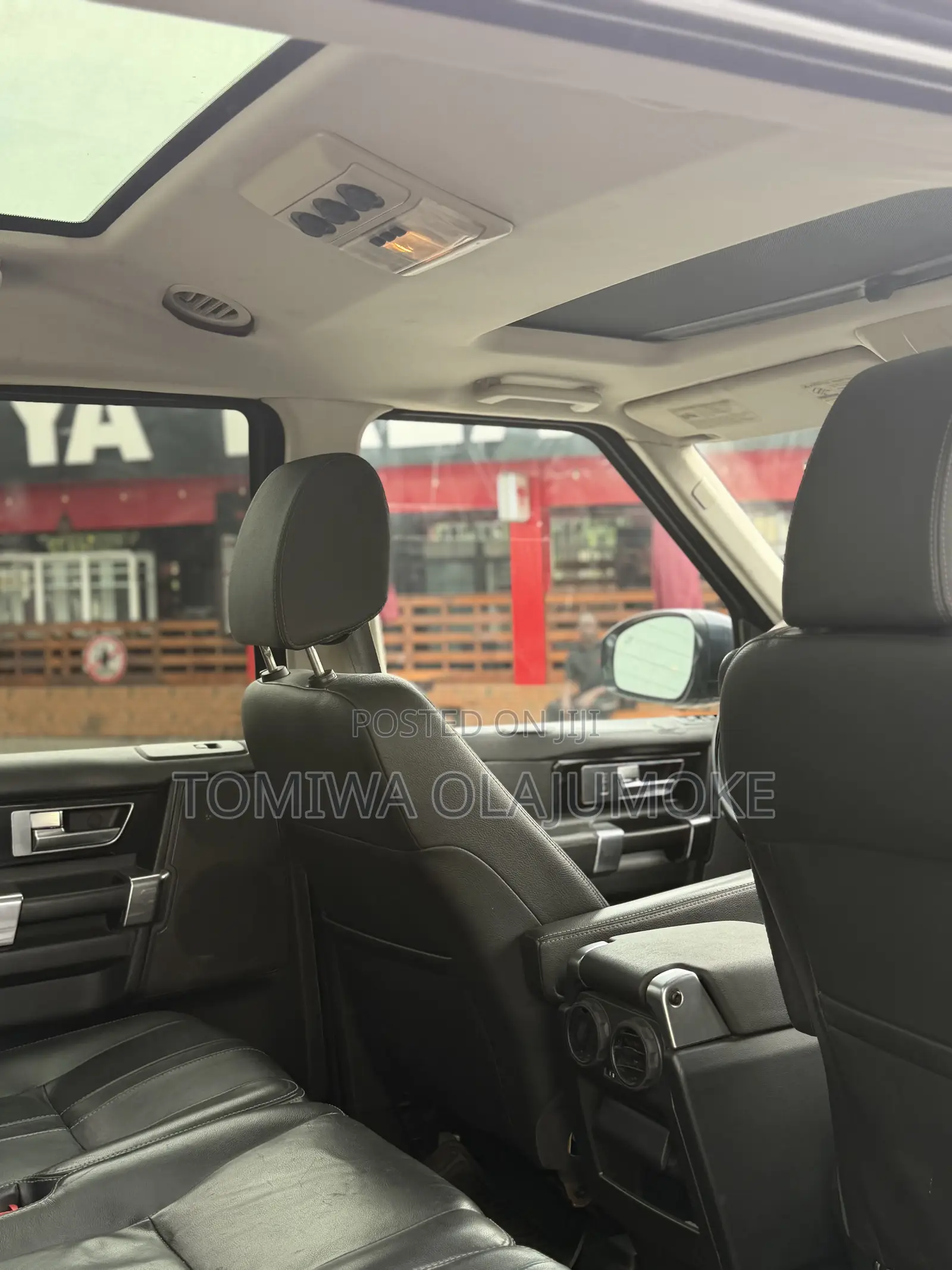 Land Rover Lr4 2017 Blue