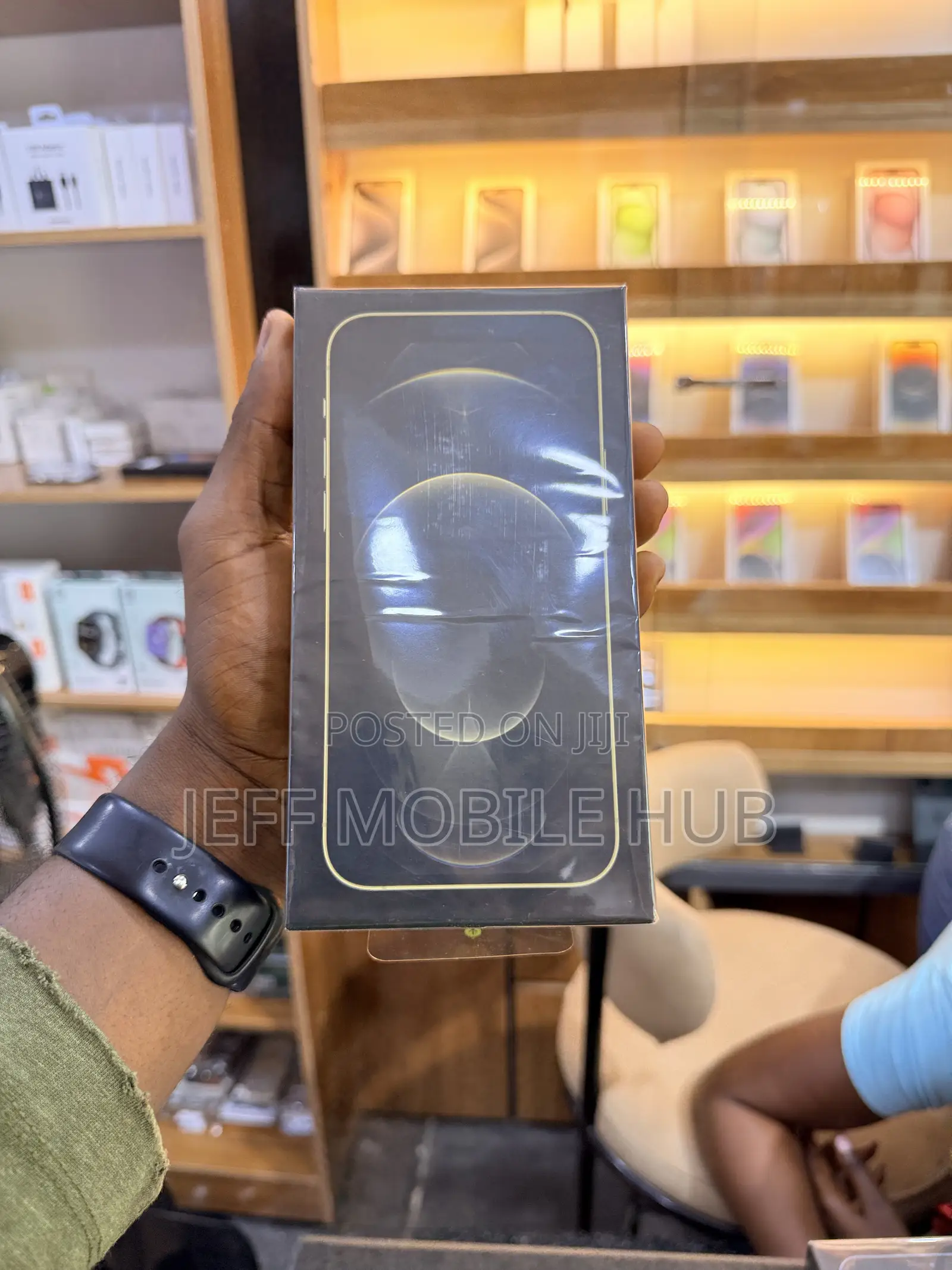New Apple iPhone 12 Pro Max 256 GB Gold