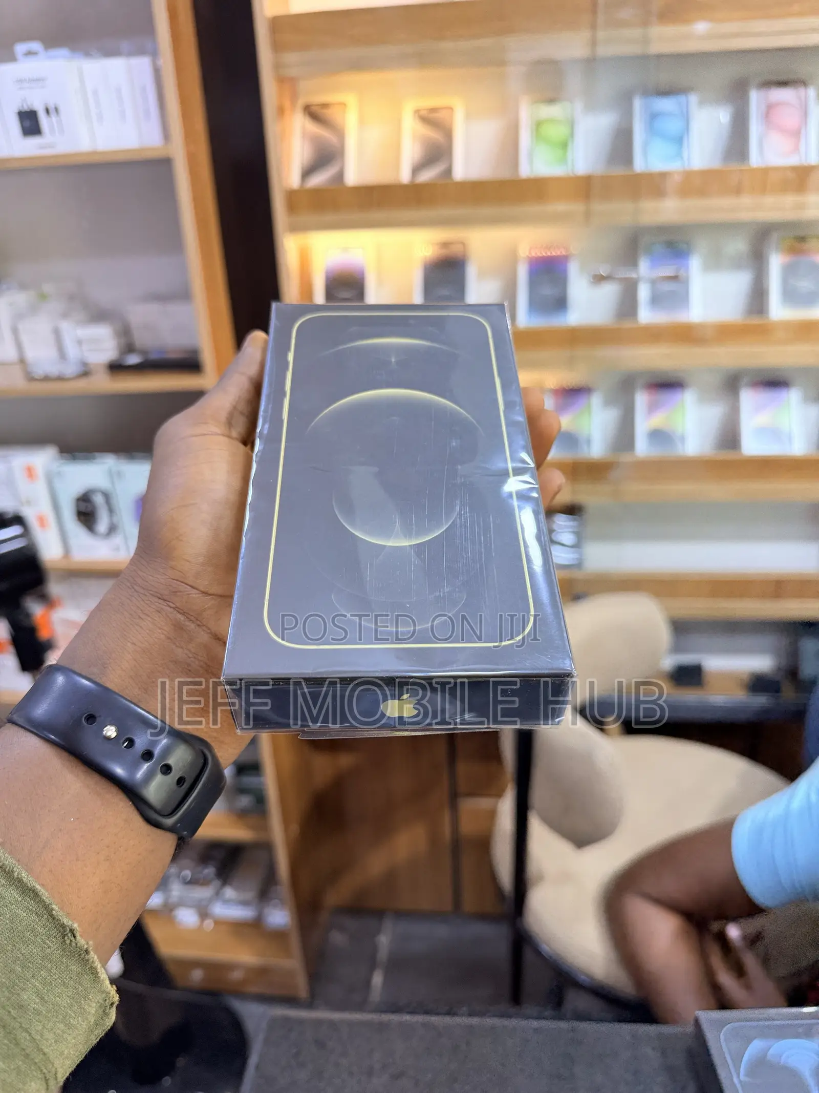 New Apple iPhone 12 Pro Max 256 GB Gold