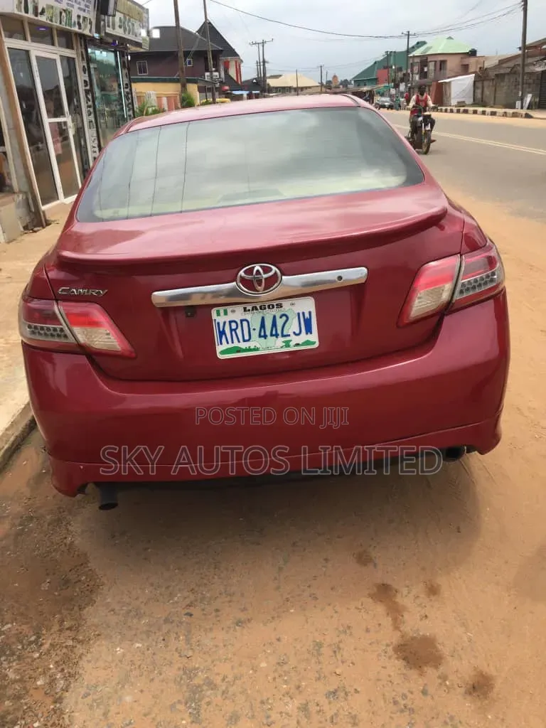 Toyota Camry SE V6 4dr Sedan (3.5L 6cyl 6AM) 2008 Red
