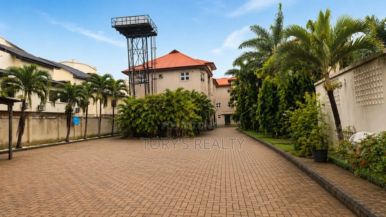 20bdrm House in Victoria Island Extension for sale