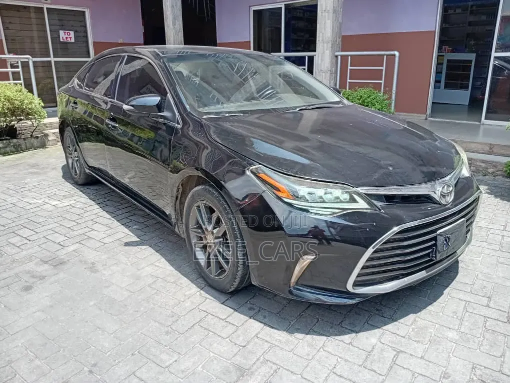Toyota Avalon XLE 4dr Sedan (3.5L 6cyl 6A) 2014 Black