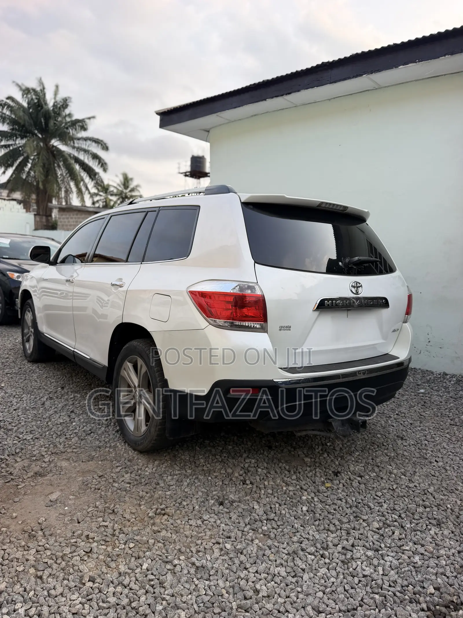 Toyota Highlander Limited 2011 White