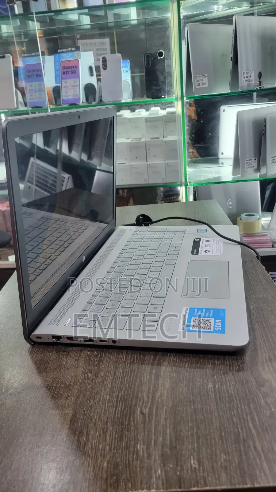Laptop HP Pavilion 15 8GB Intel Core i5 HDD 1T