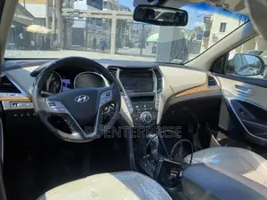 Hyundai Santa Fe Limited 4dr SUV w/Saddle Interior (3.3L 6cyl 6A) 2014