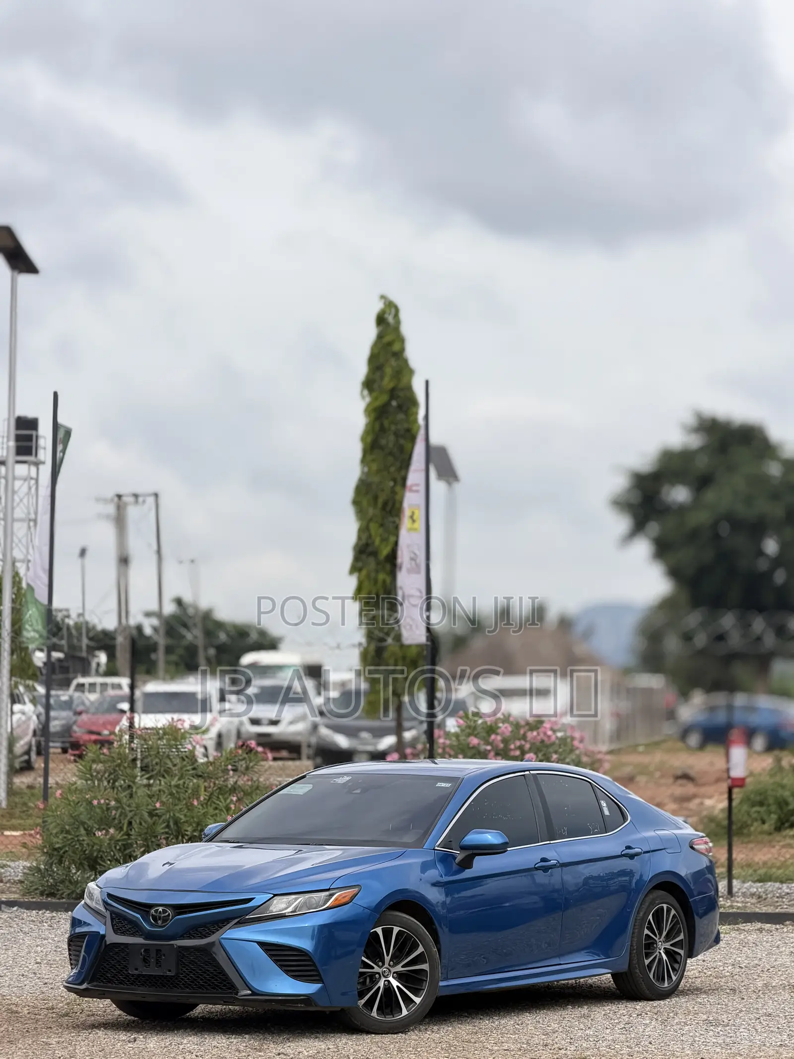 Toyota Camry SE FWD (2.5L 4cyl 8AM) 2018 Blue