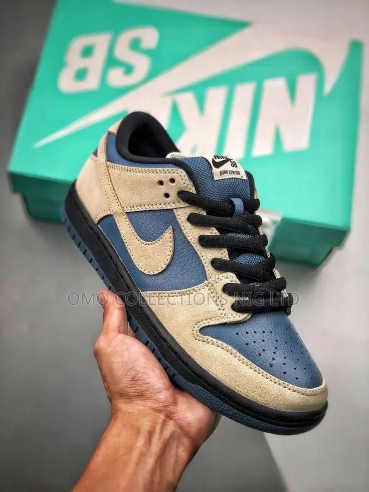 Luxury Nike Men’s Premium Suede & Leather Sneakers – Fully Boxed
