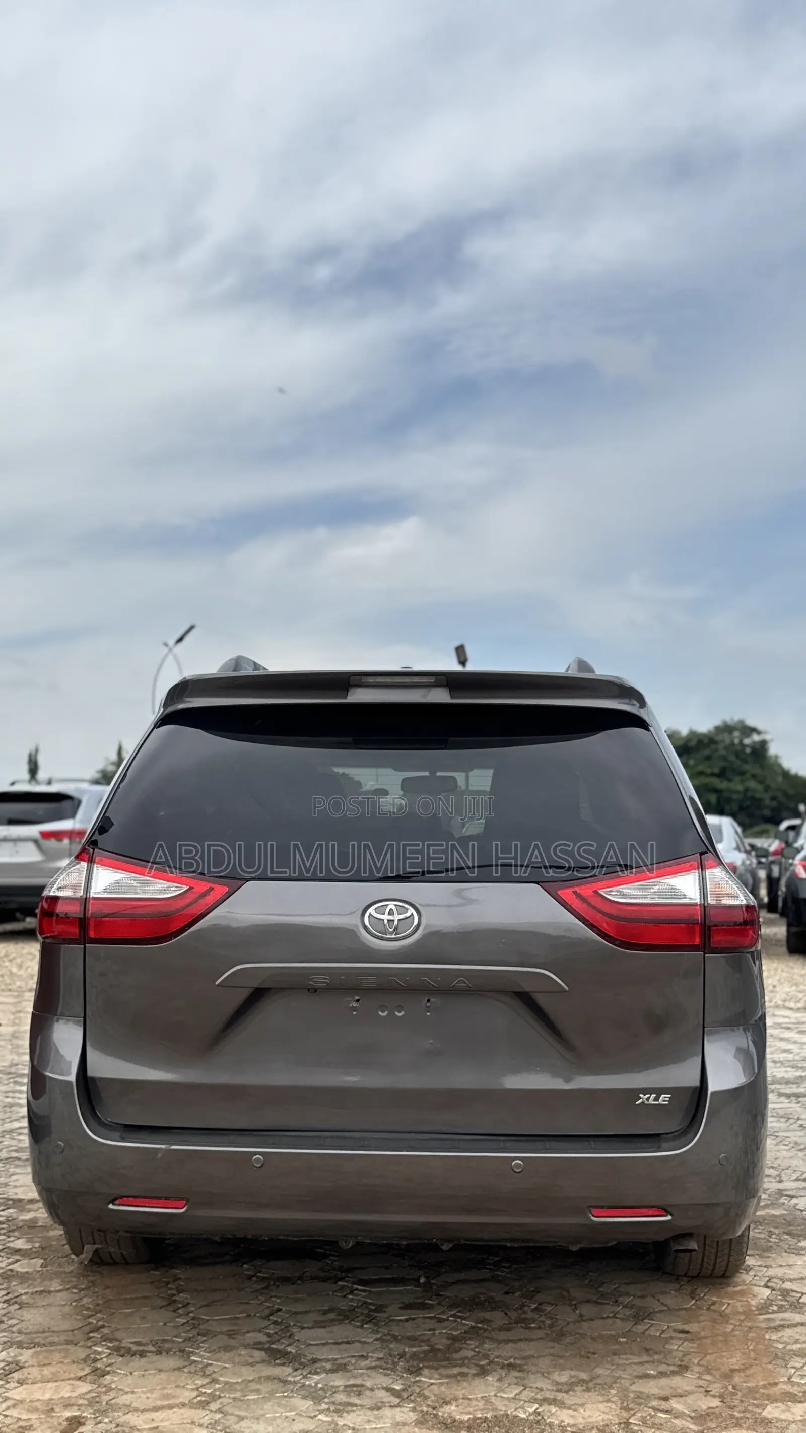 Toyota Sienna XLE 7 Passenger Auto Access Seat (3.5L 6cyl 6A) 2016 Gray