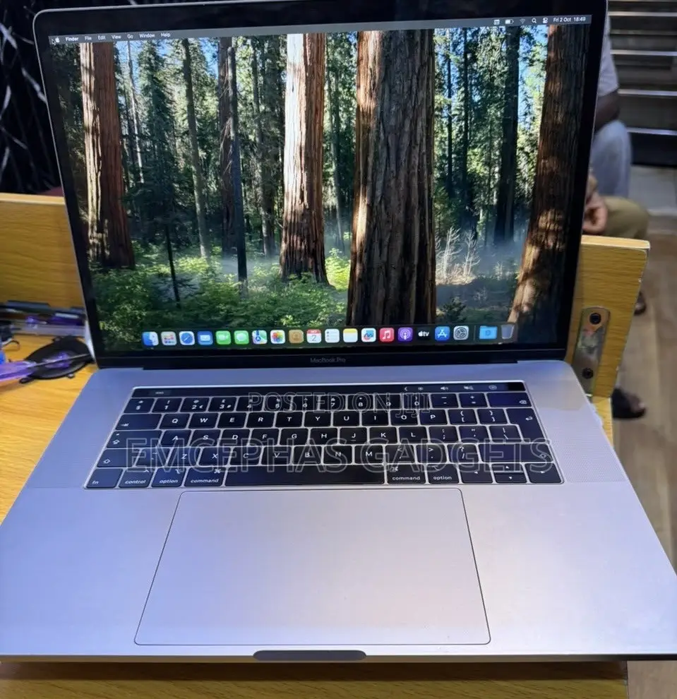 Laptop Apple MacBook 2018 32GB Intel Core i9 SSD 1T