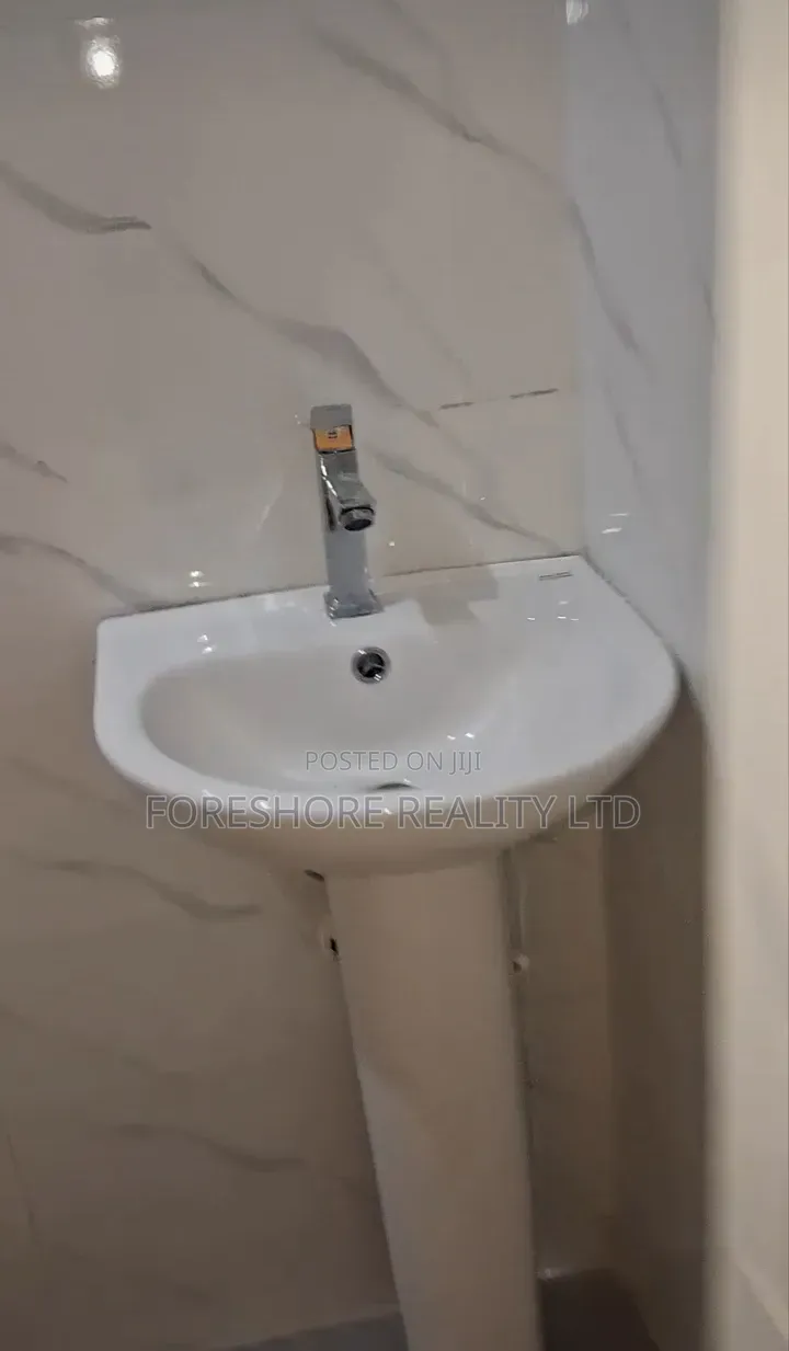 3bdrm Apartment in Off Toyin Street for rent