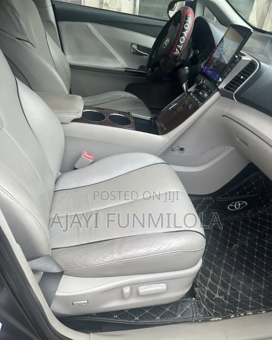 Toyota Venza 2011 Gray