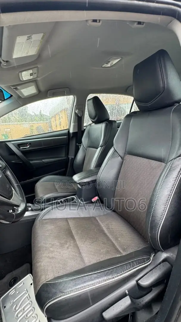Toyota Corolla SE Special Edition 4dr Sedan (1.8L 4cyl CVT) 2017 Black