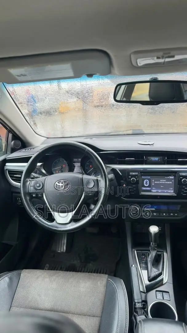 Toyota Corolla SE Special Edition 4dr Sedan (1.8L 4cyl CVT) 2017 Black