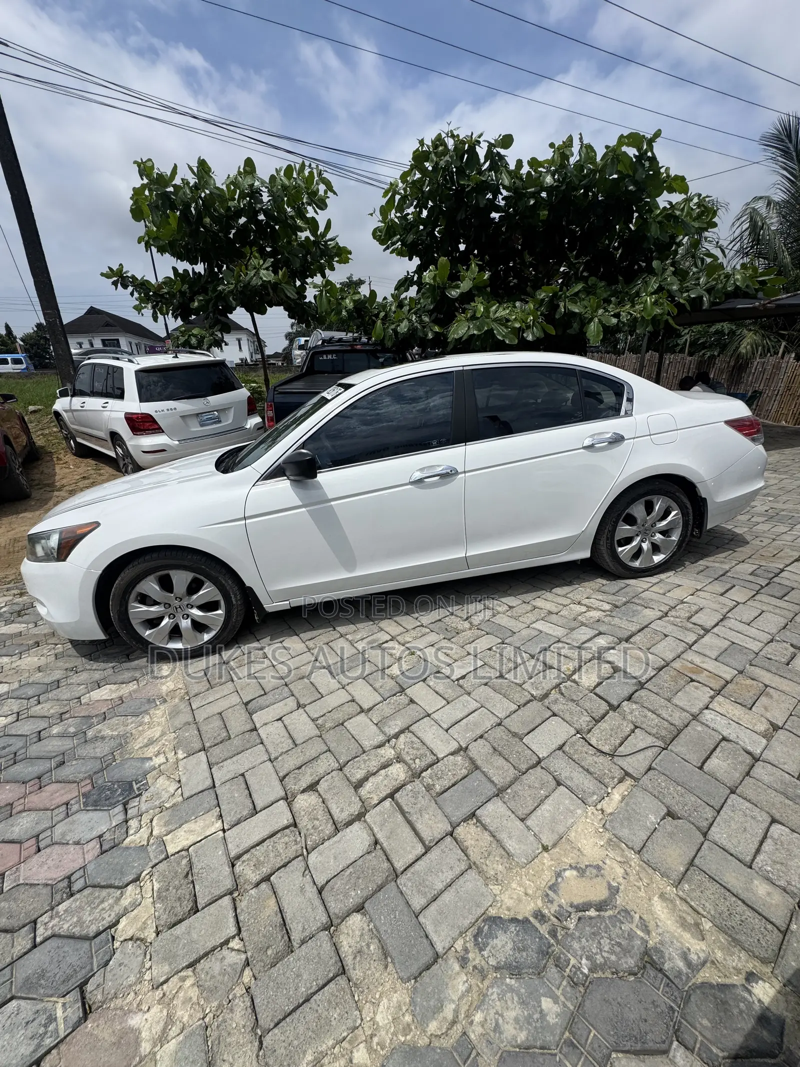 Honda Accord Sedan EX-L V-6 2011 White
