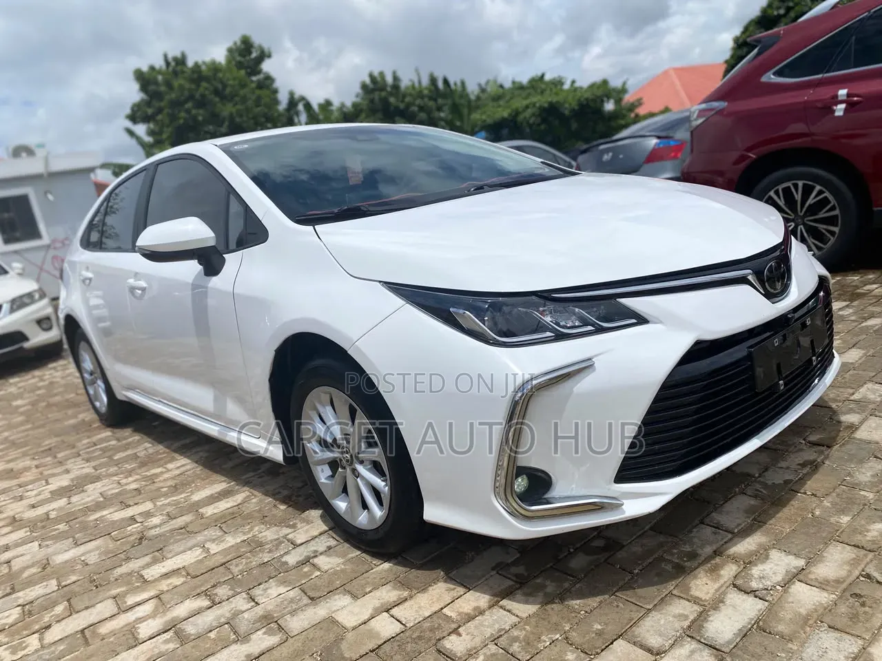 Toyota Corolla LE 2021 White