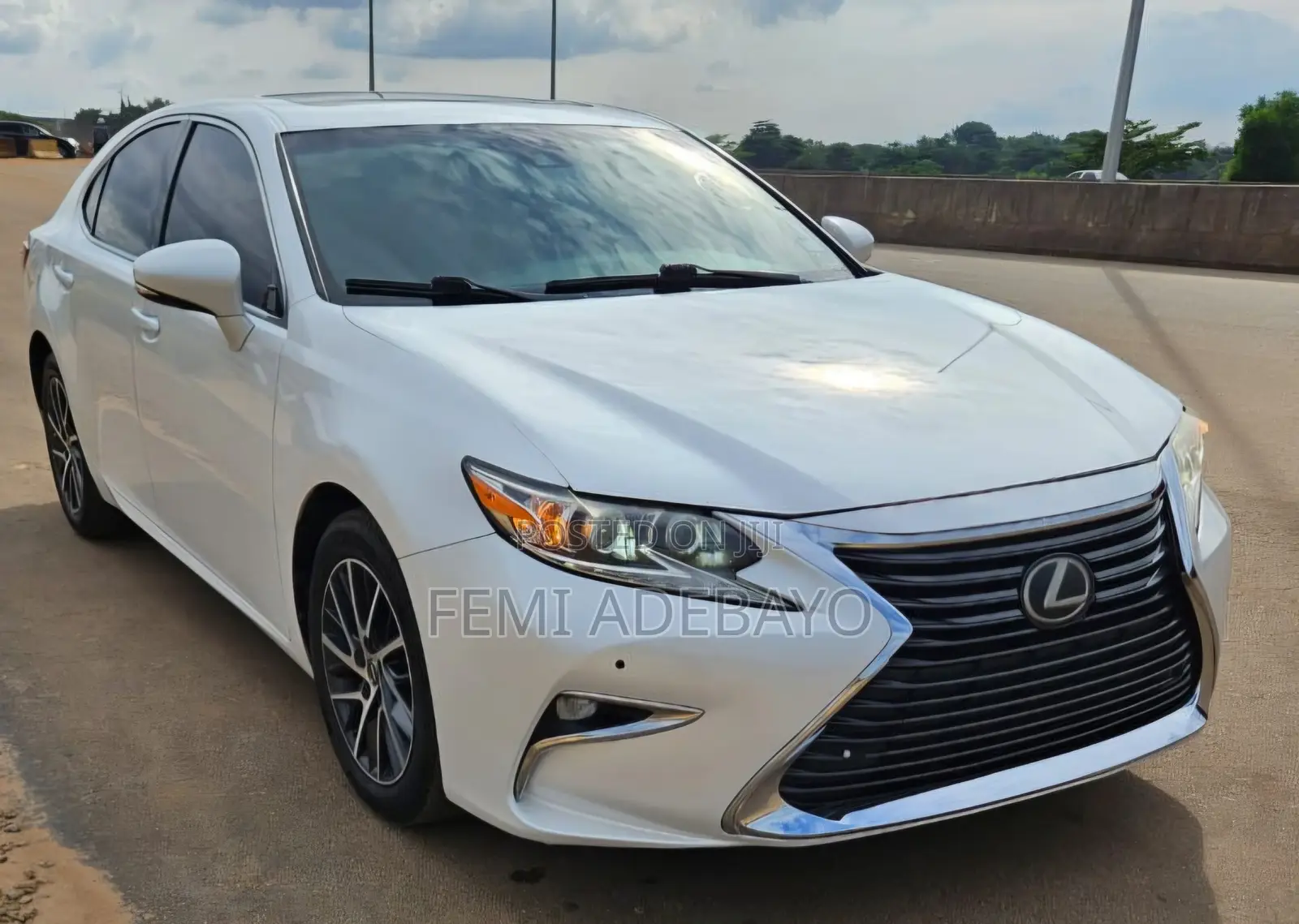 Lexus ES 300H FWD 2017 White