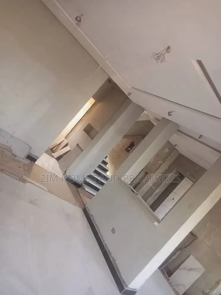 4bdrm Duplex in Zim Homes And, Sabon Lugbe for sale