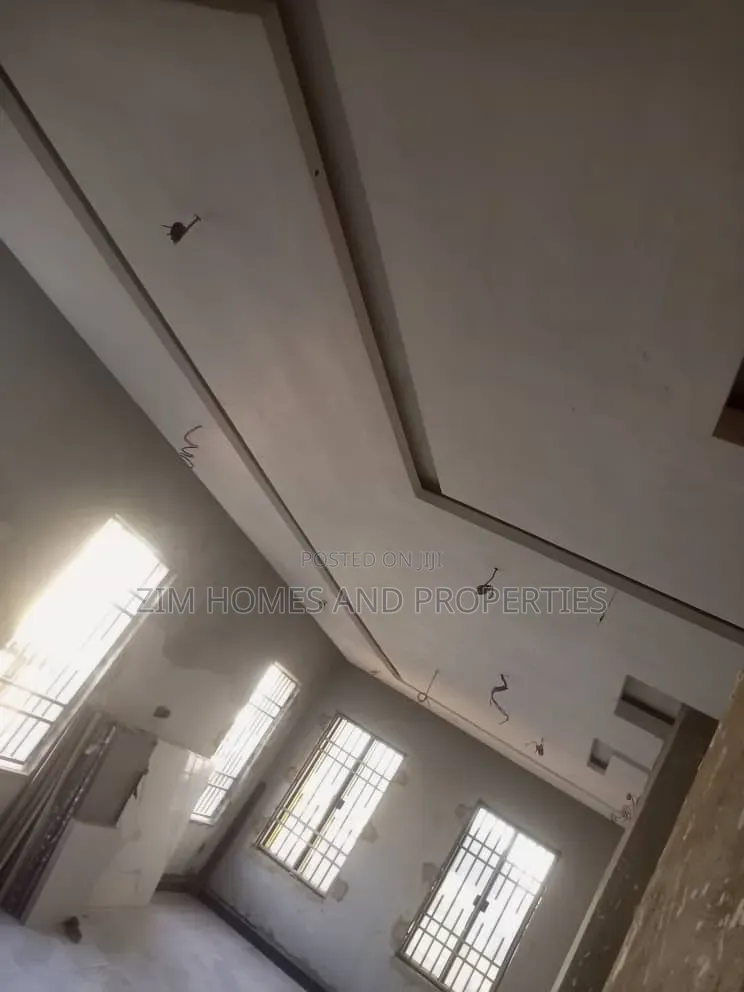 4bdrm Duplex in Zim Homes And, Sabon Lugbe for sale