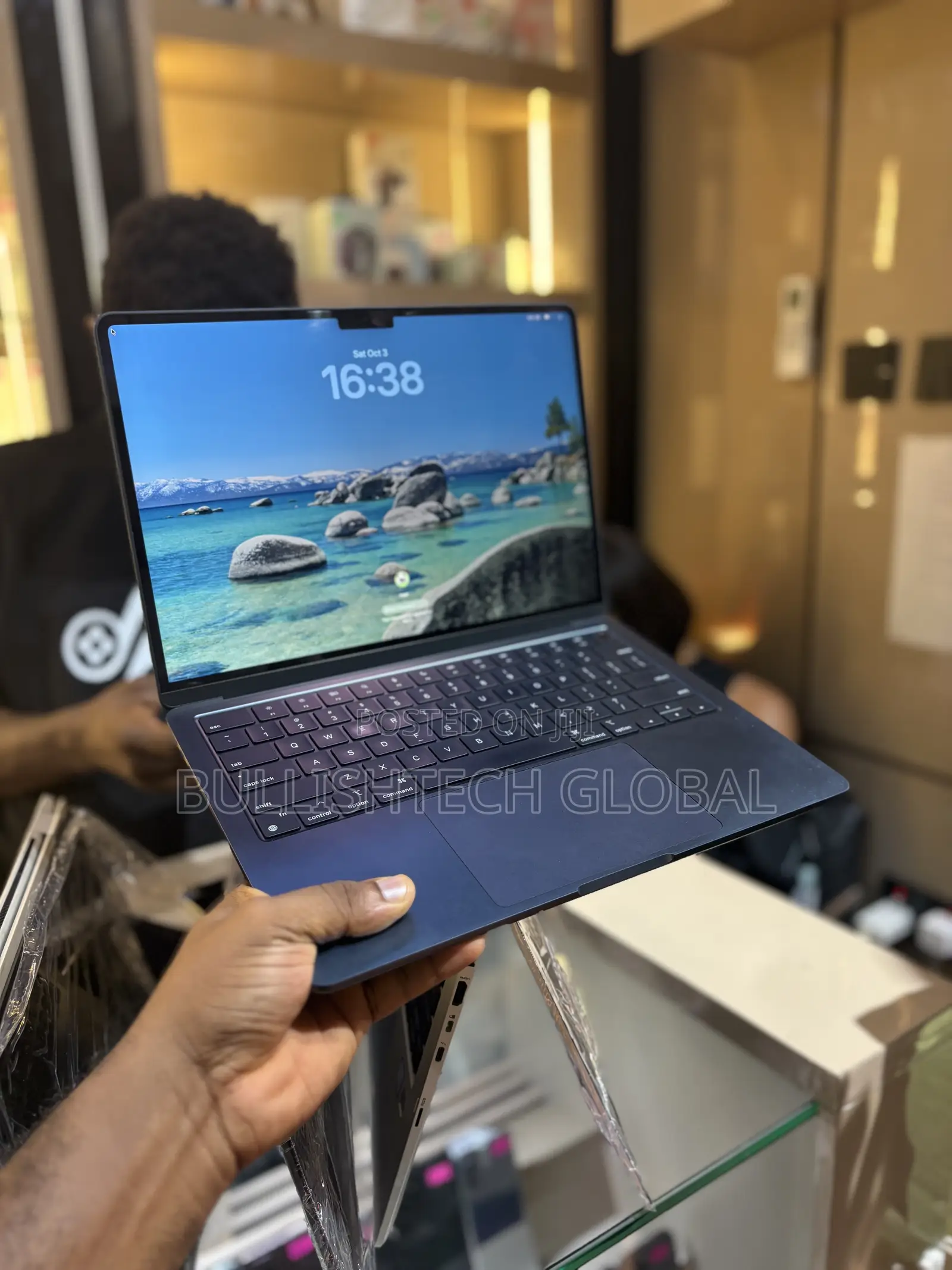 Laptop Apple MacBook Air 2022 M2 16GB Apple M2 SSD 256GB
