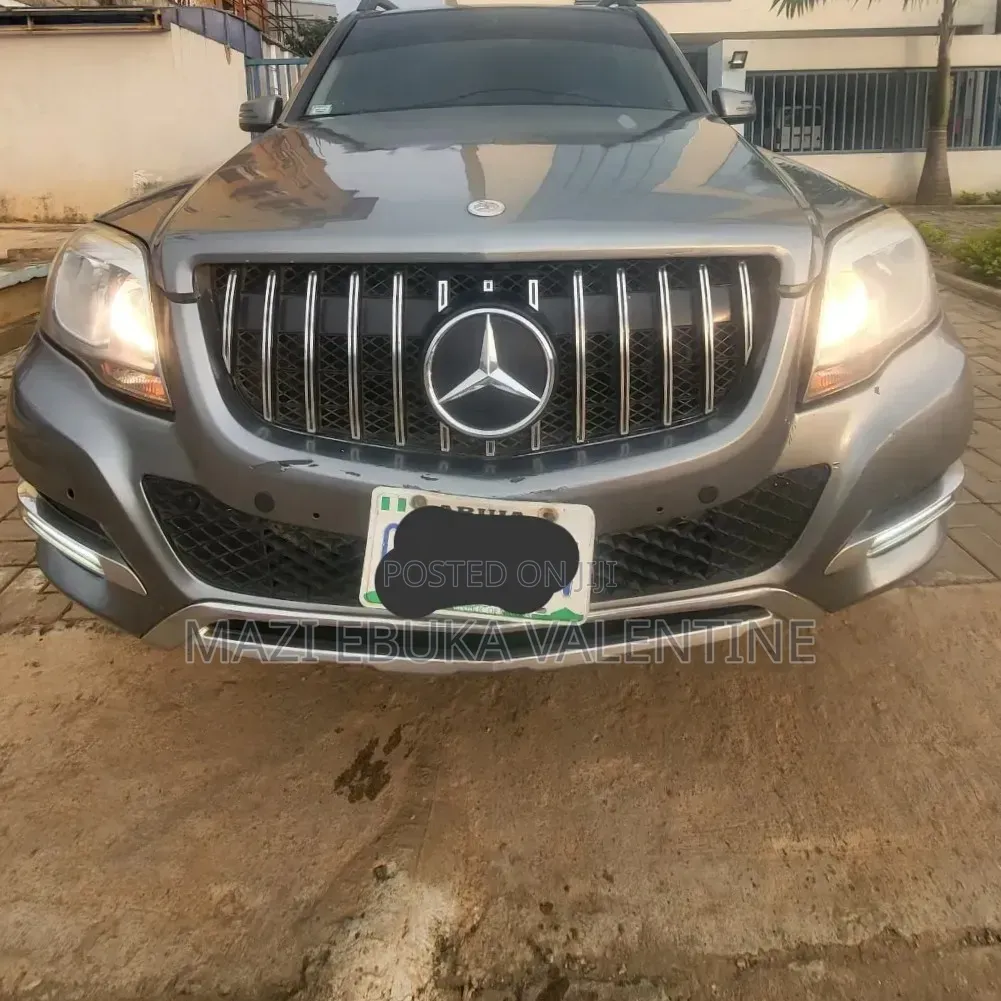 Mercedes-Benz GLK-Class 350 2010 Gold