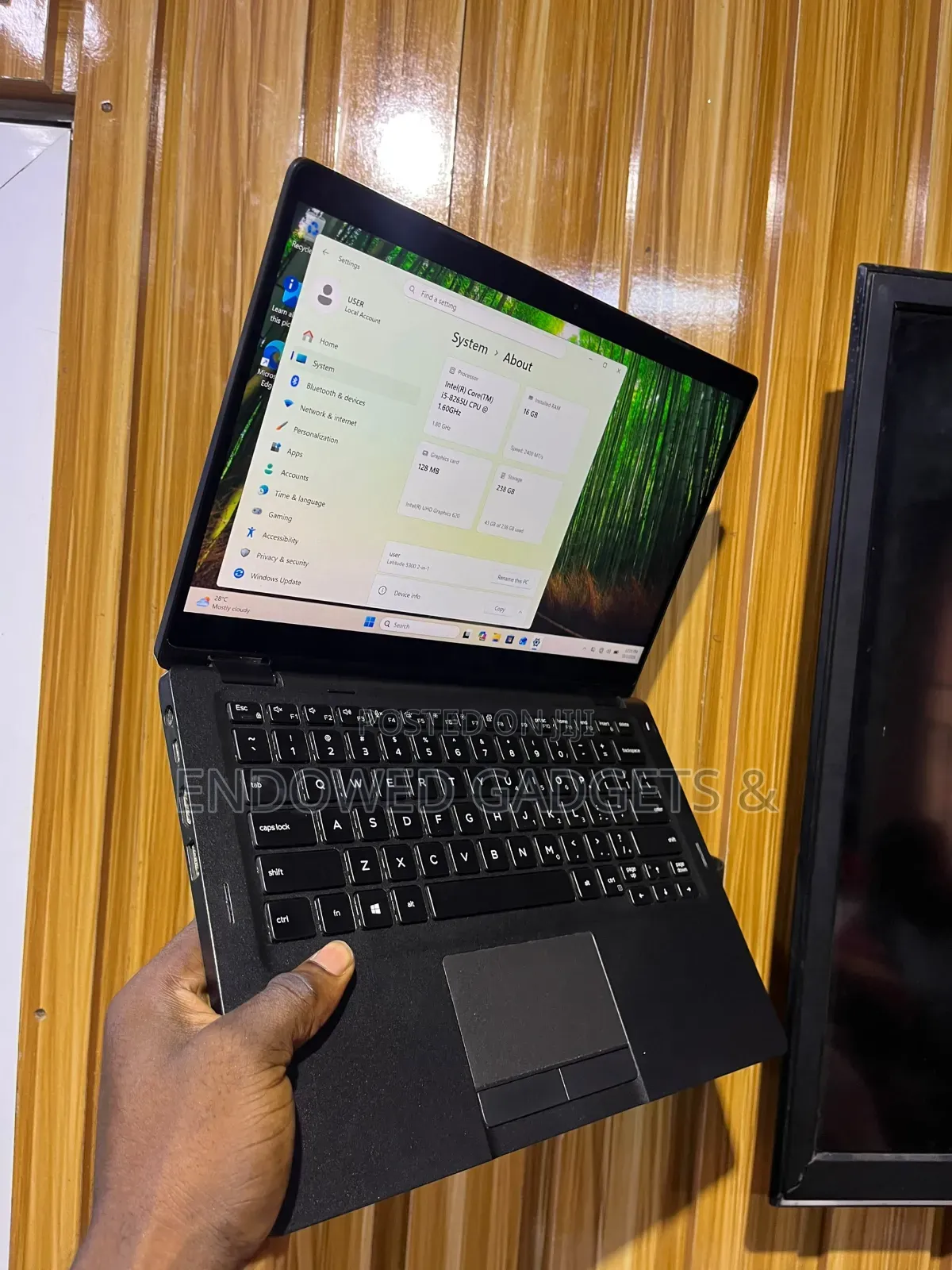 Laptop Dell Latitude 7390 2-in-1 8GB Intel Core i5 SSD 256GB